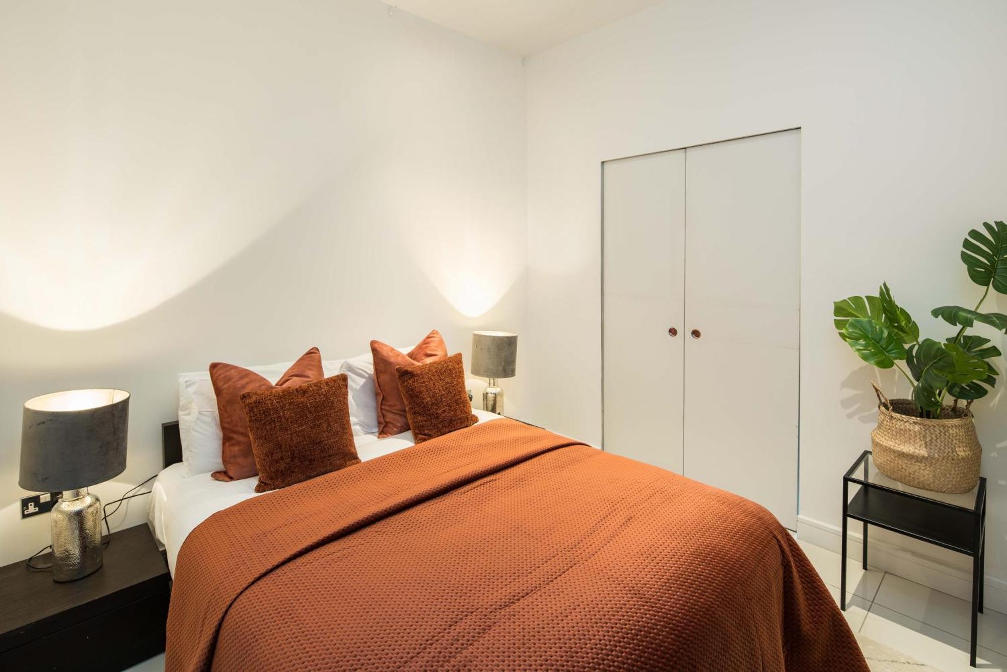 Al Central-soho-chinatown-coventgarden-cozy-onebed *