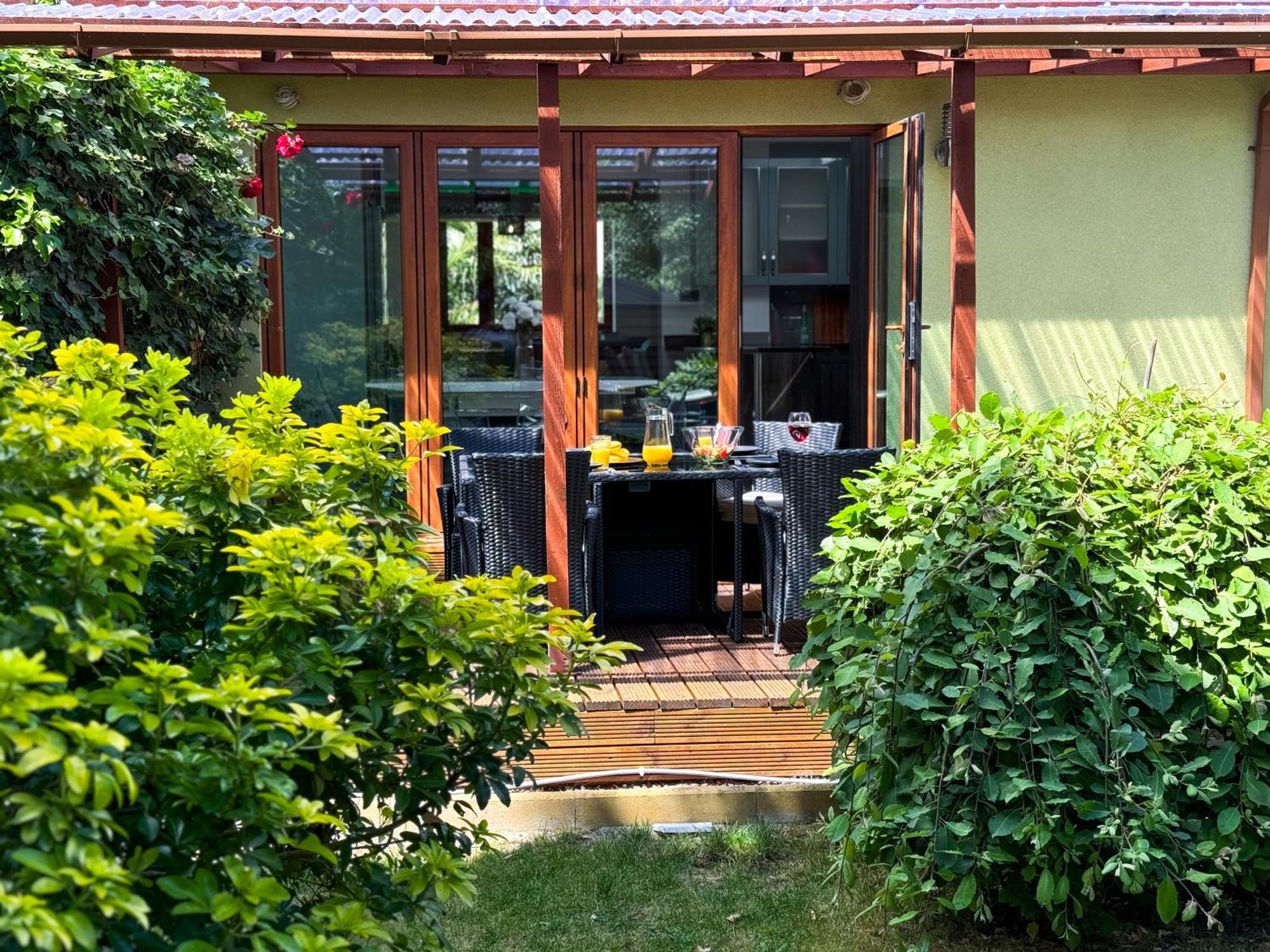 Luxurious 3bed House With Bath & Garden Сasa de vacaciones *