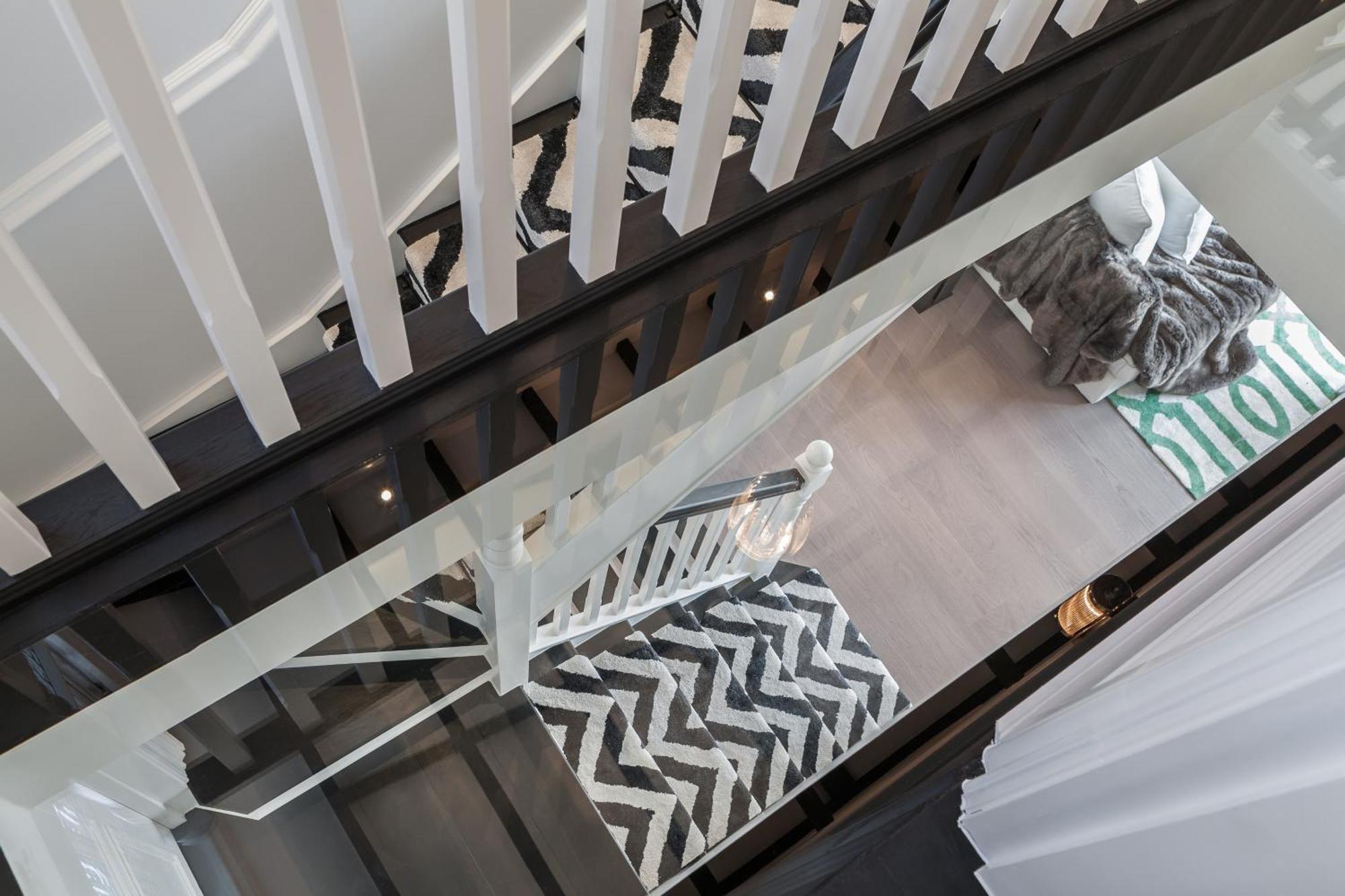 Beautiful & Luxurious 3 Bed Home, With Amazing Terrace