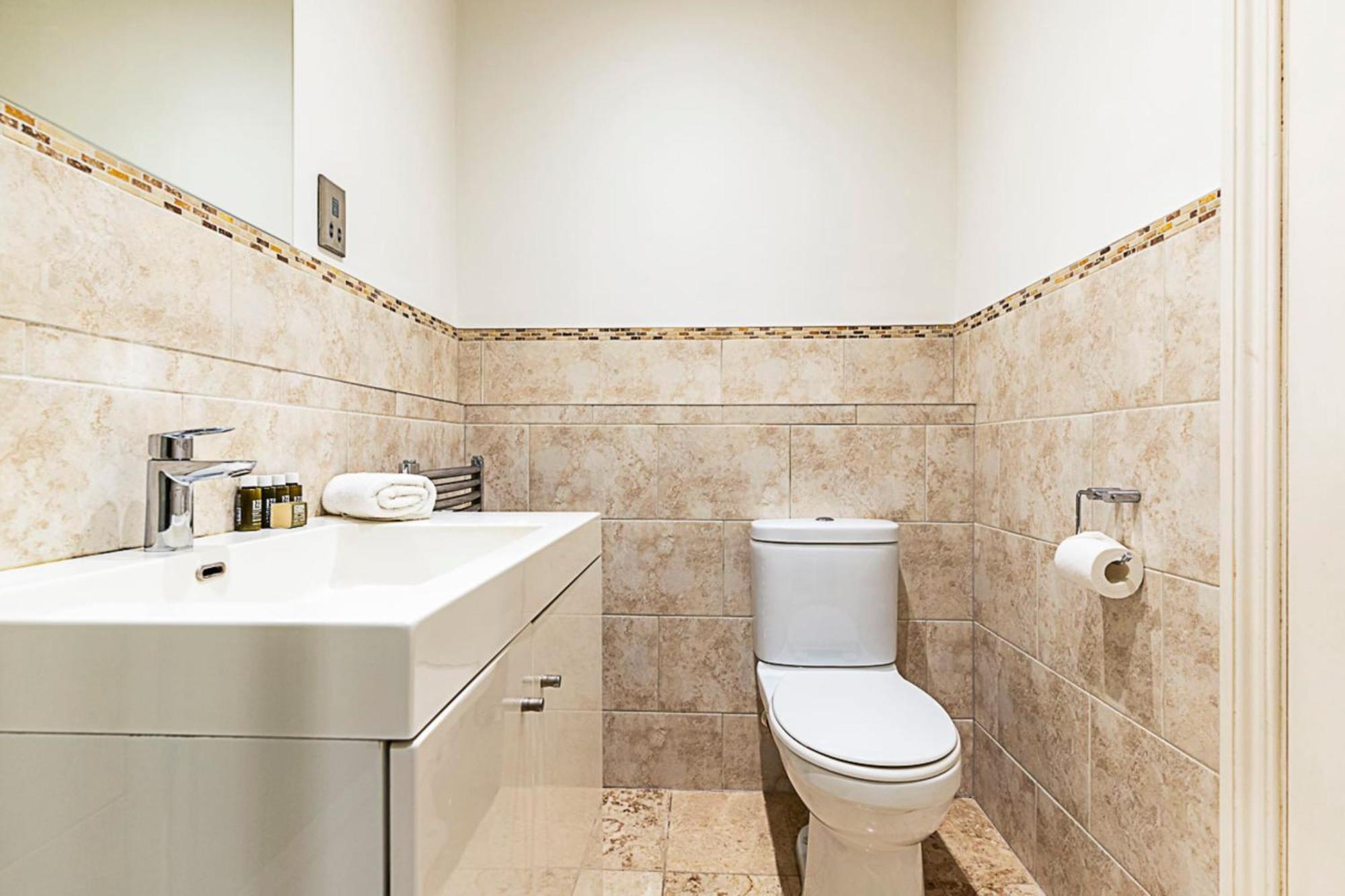 Kensington Tranquility Elegant Two-bed Retreat Appartement