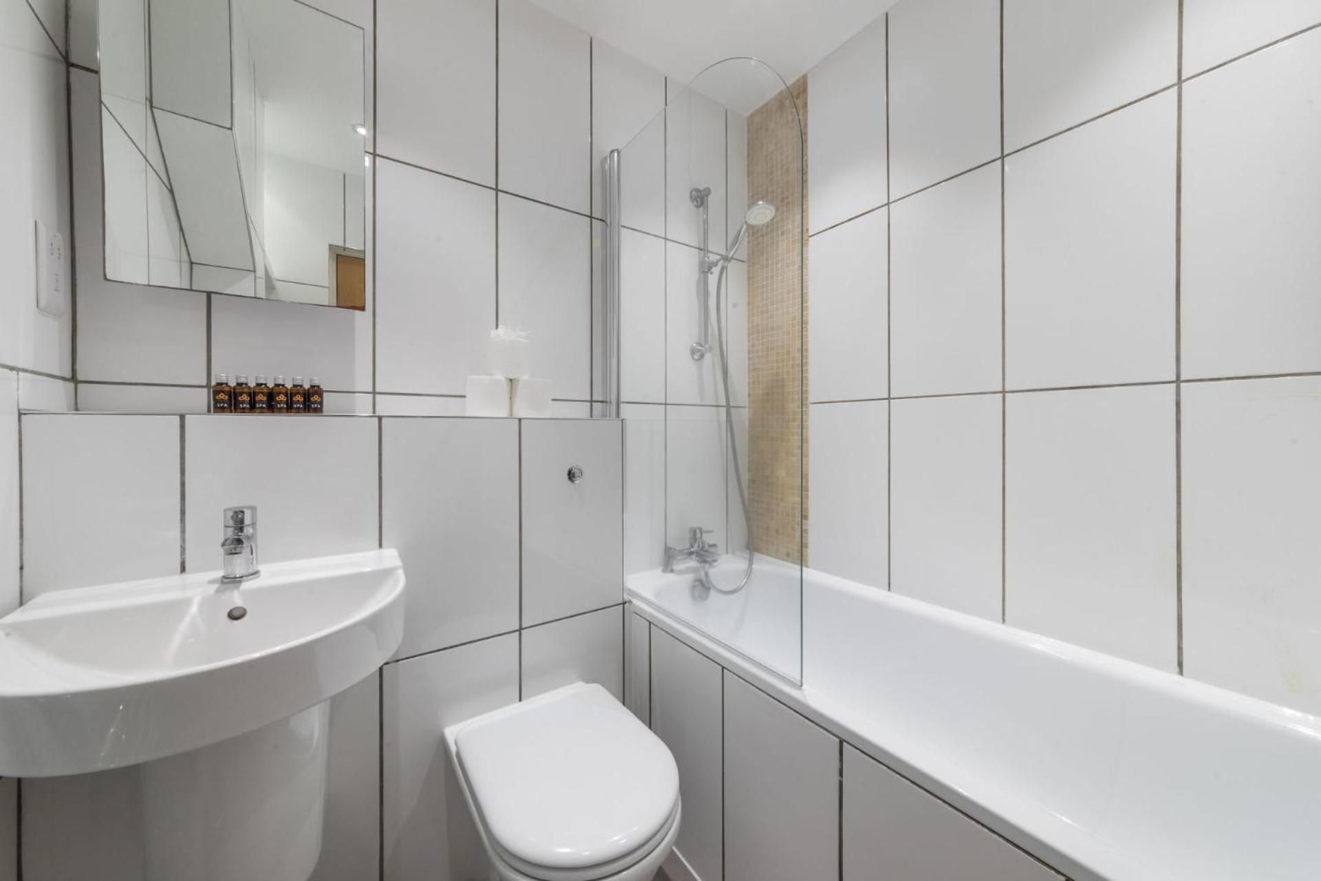 Apartment For - Fitzrovia - By Frankie Says *