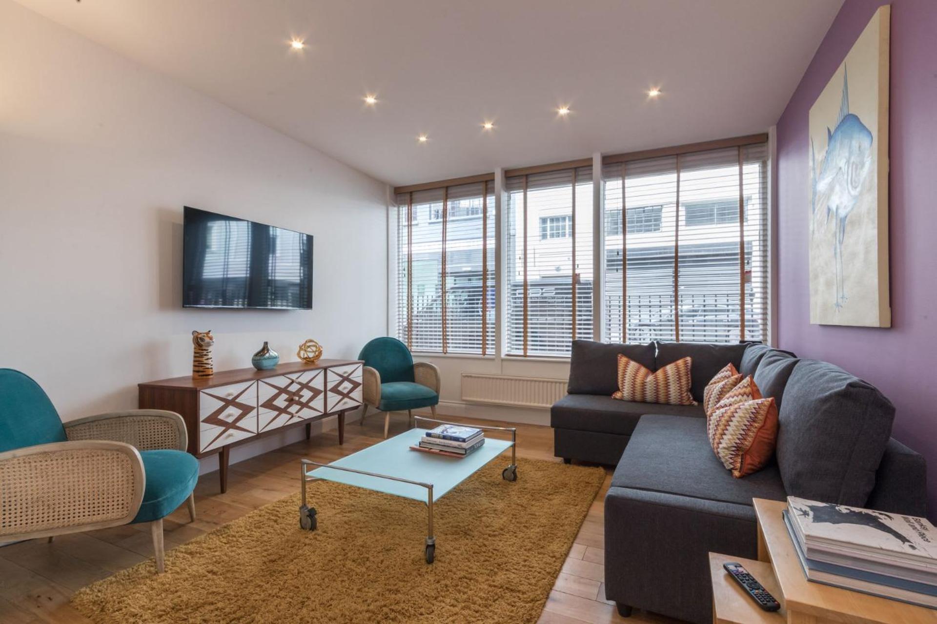 Apartment For - Fitzrovia - By Frankie Says London