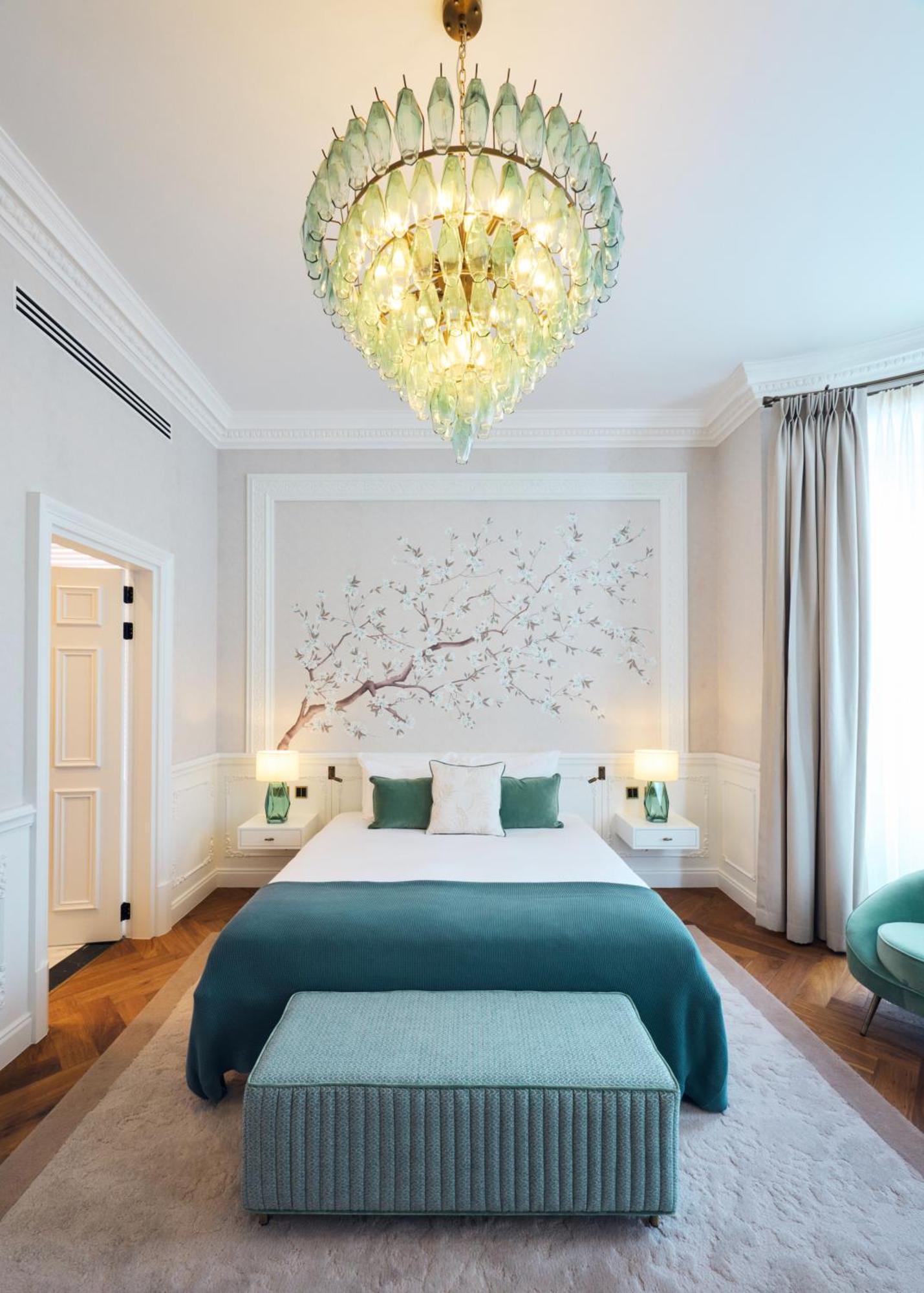 2 Chesham Hotel