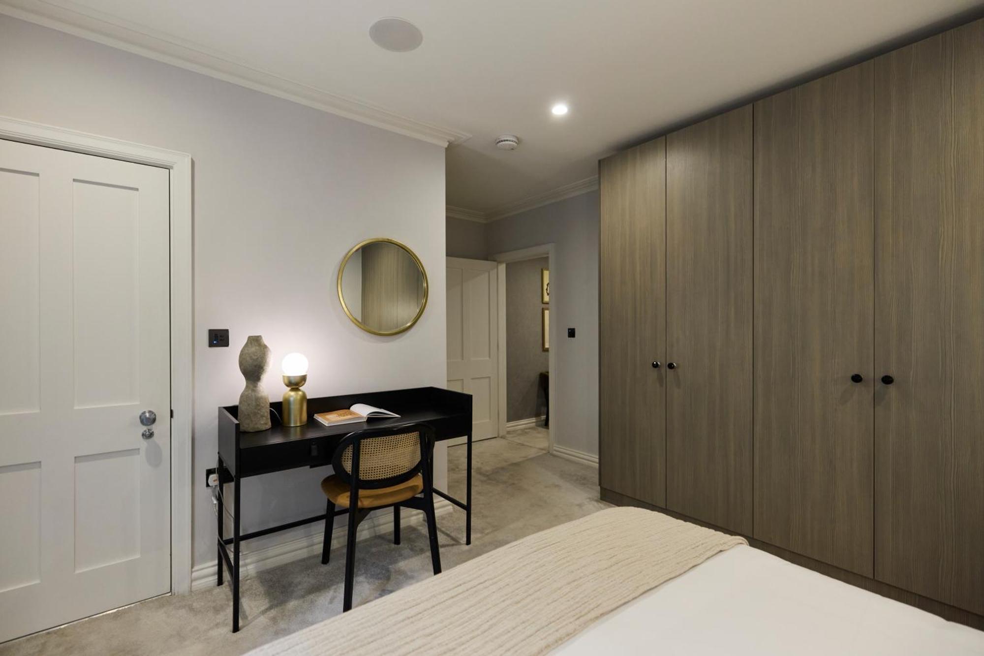 The Bayswater Retreat - Adorable 3bdr Flat With Balcony Apartamento *