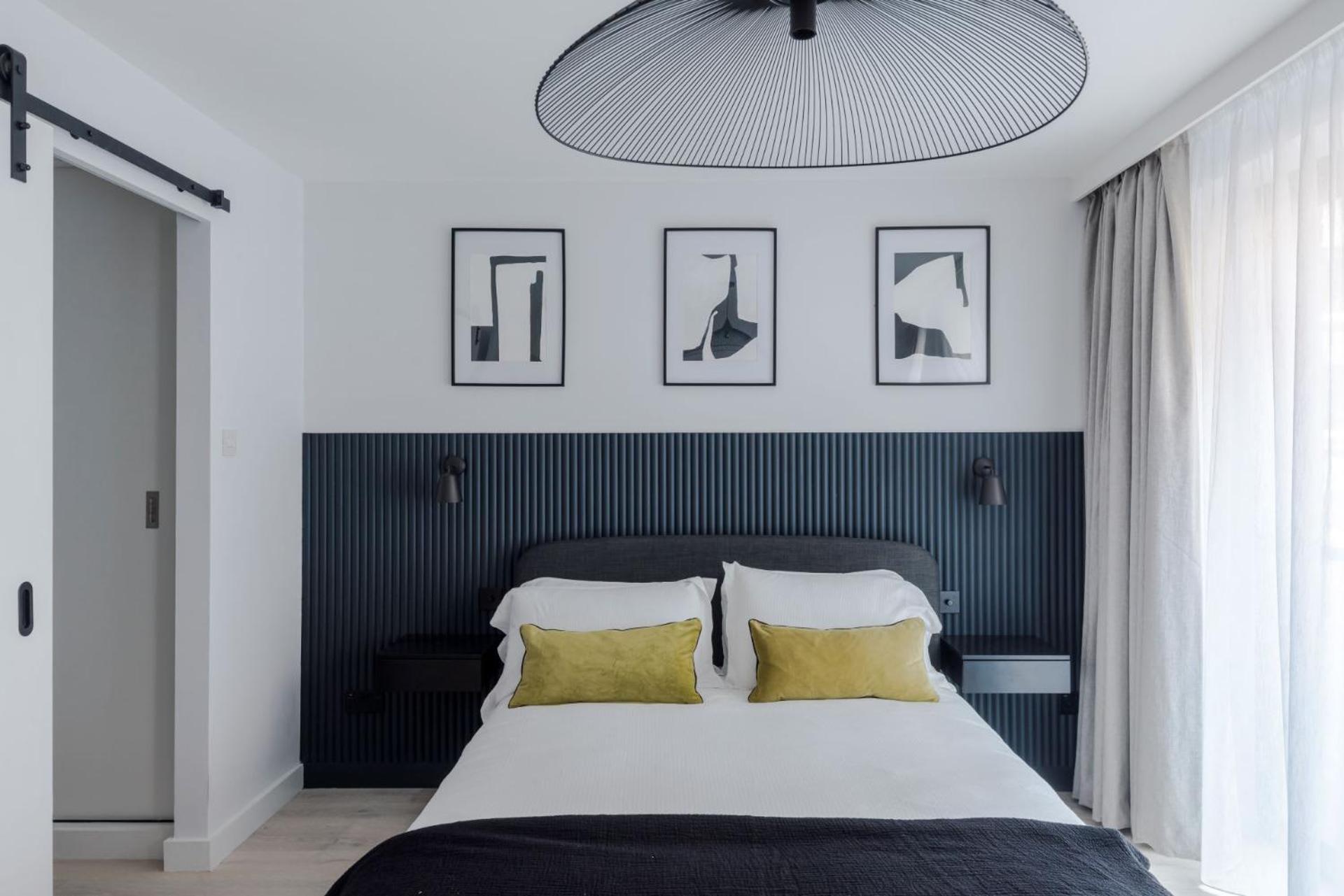 Blue Jeans White Shirt - Fitzrovia - By Frankie Says Apartamento *