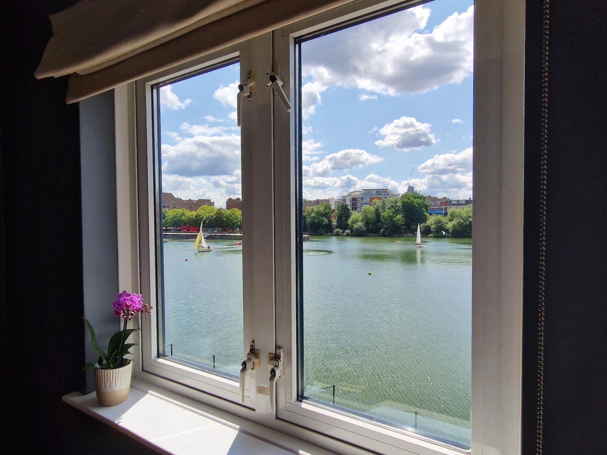 Apartamento Wapping 700sqft 2 Bedroom - South Facing Dockside Views - Secure Parking *