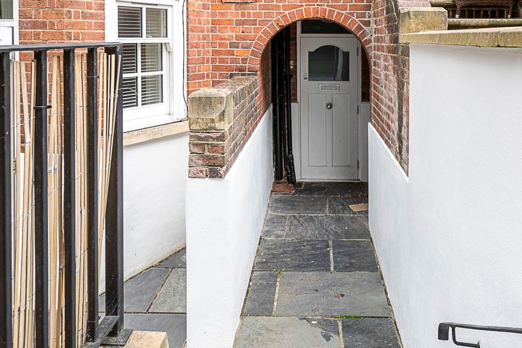 Charming And Modernised Edwardian Flat Appartement *