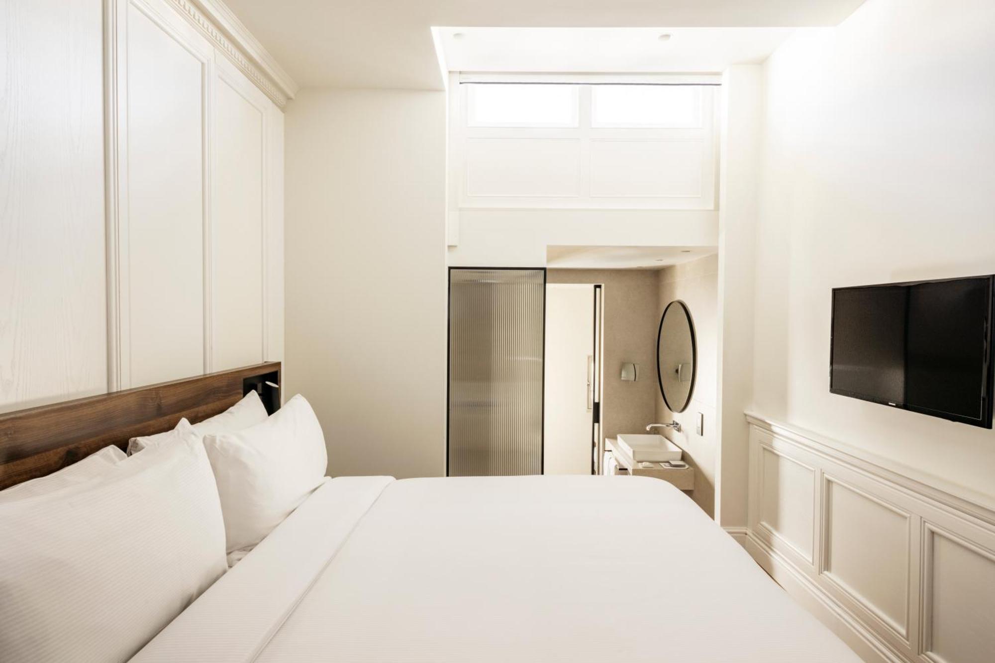 The Caesar Hotel Londres