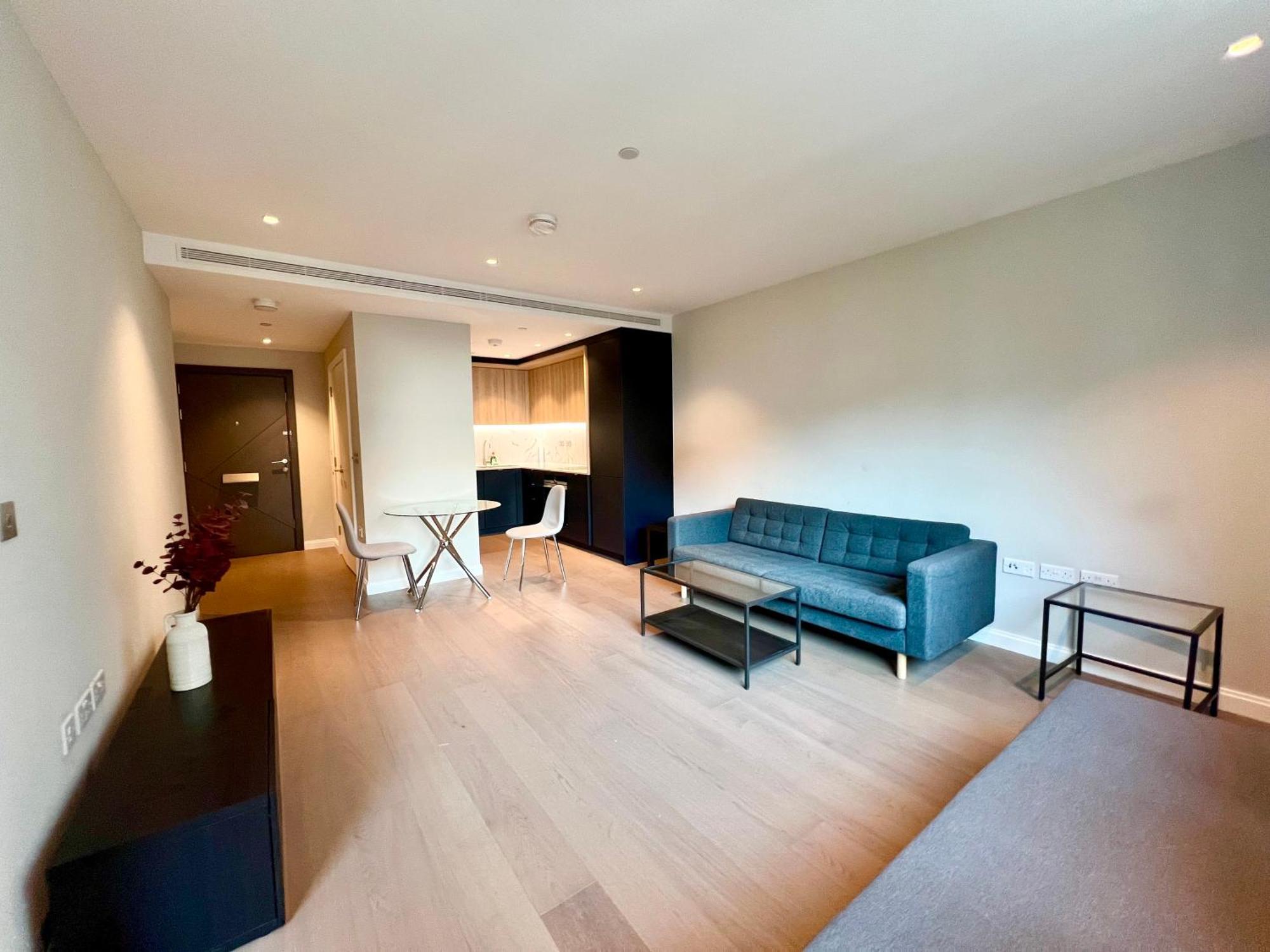 Vauxhall Lux Apartment London