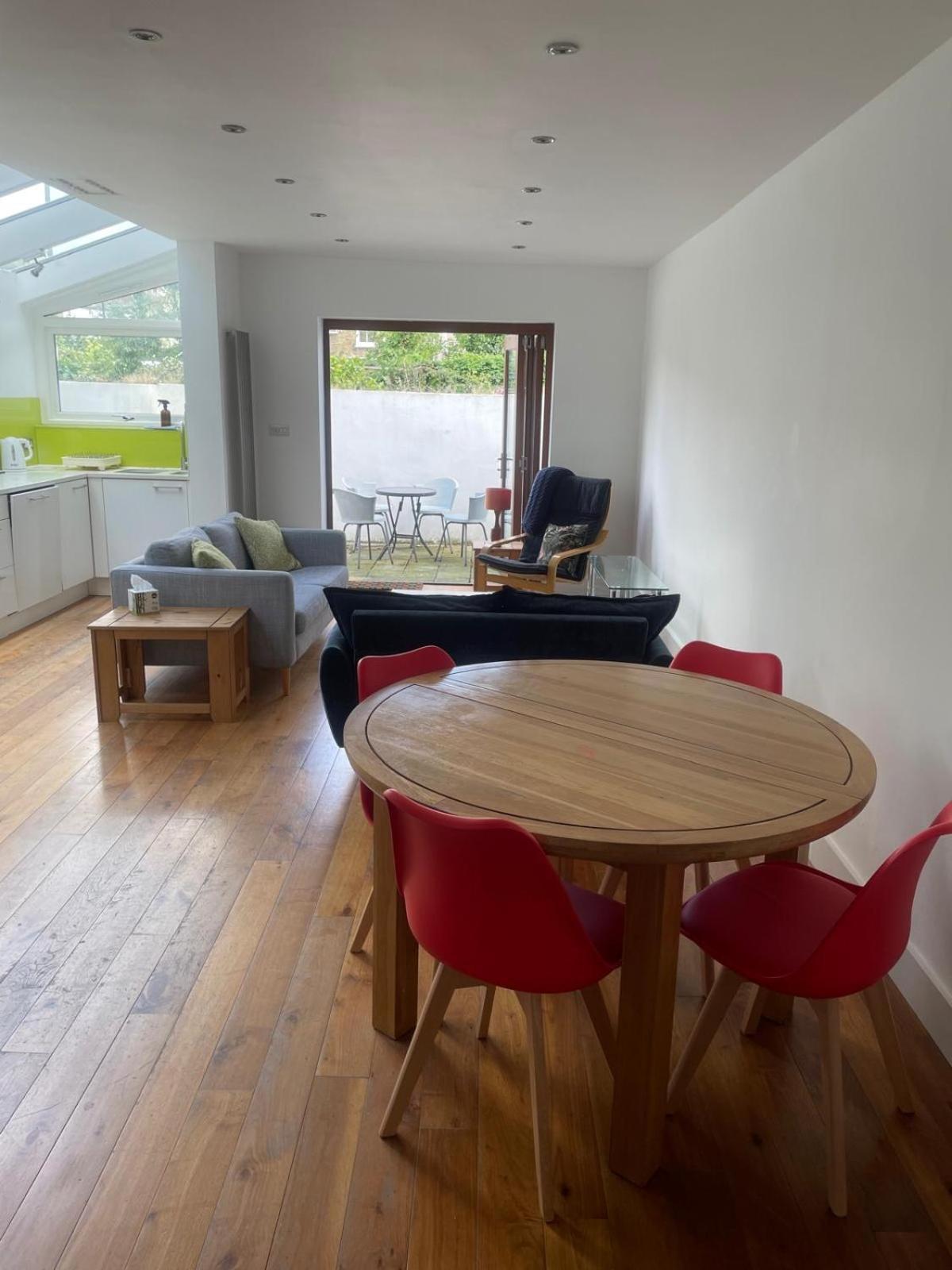 Apartment Stunning 3 Bed London