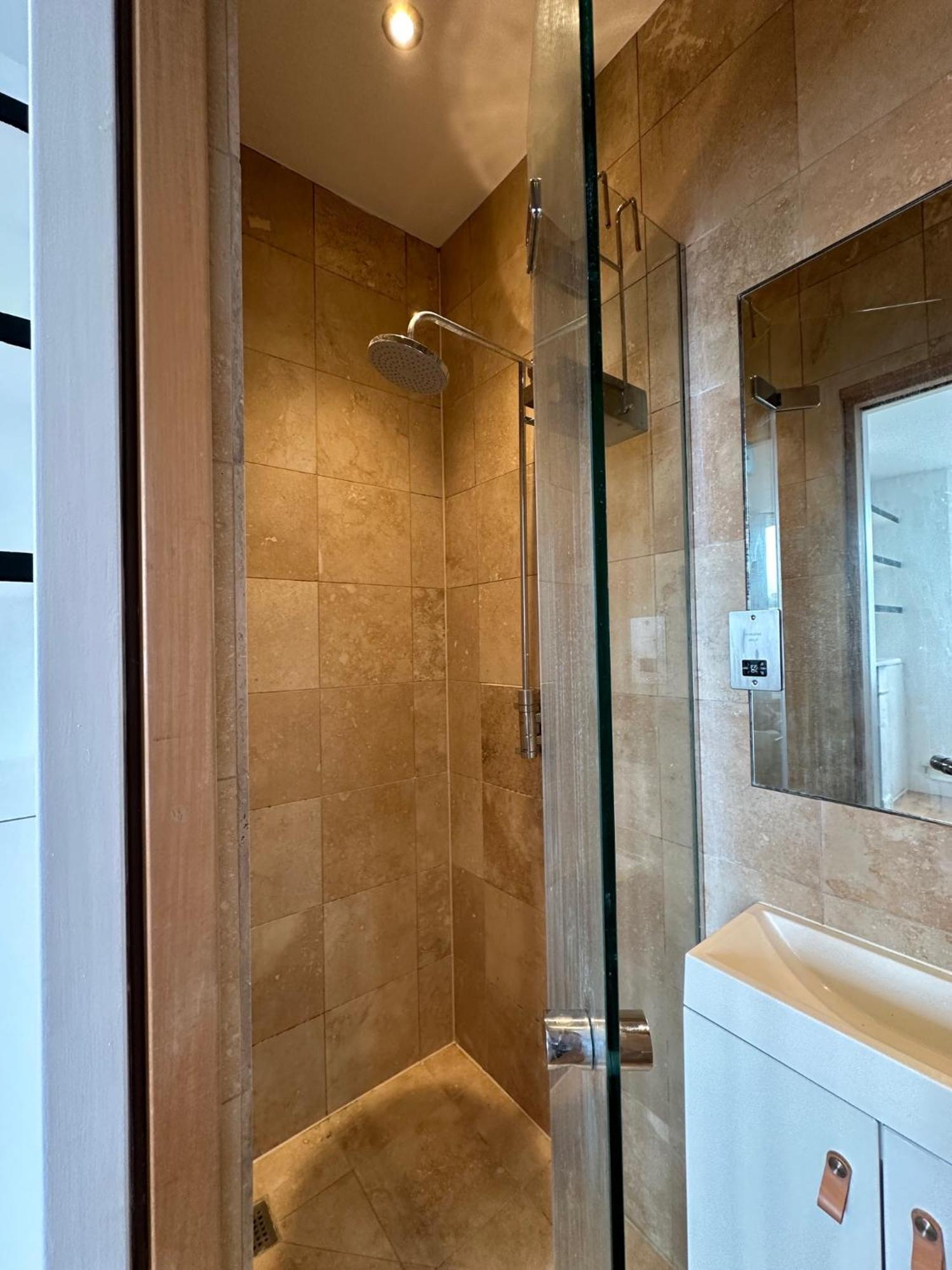 Apartment Stunning 3 Bed
