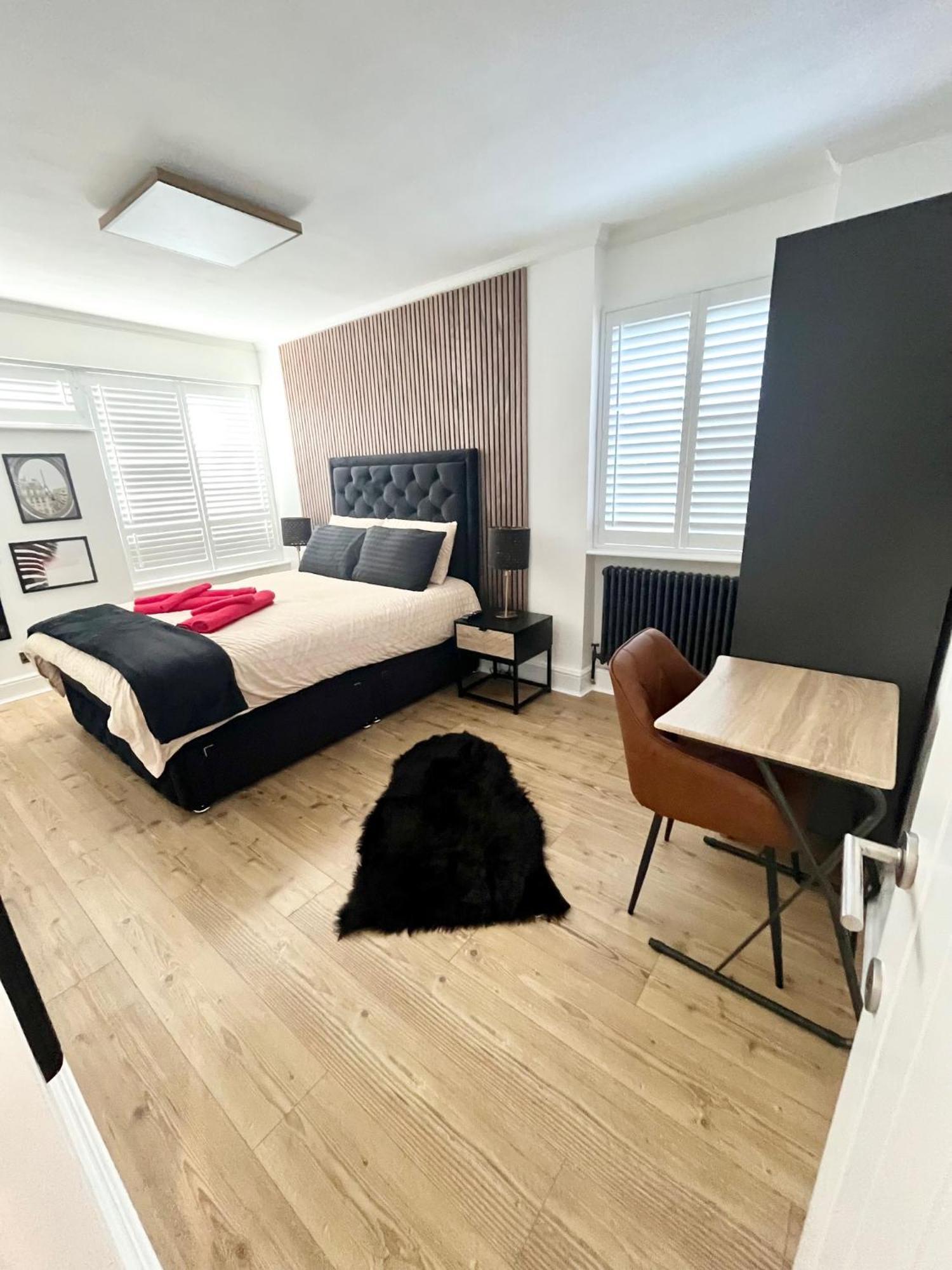 Newly Refurbished ,chic, Attractive 3 Bedroom Flat Apartamento Londres