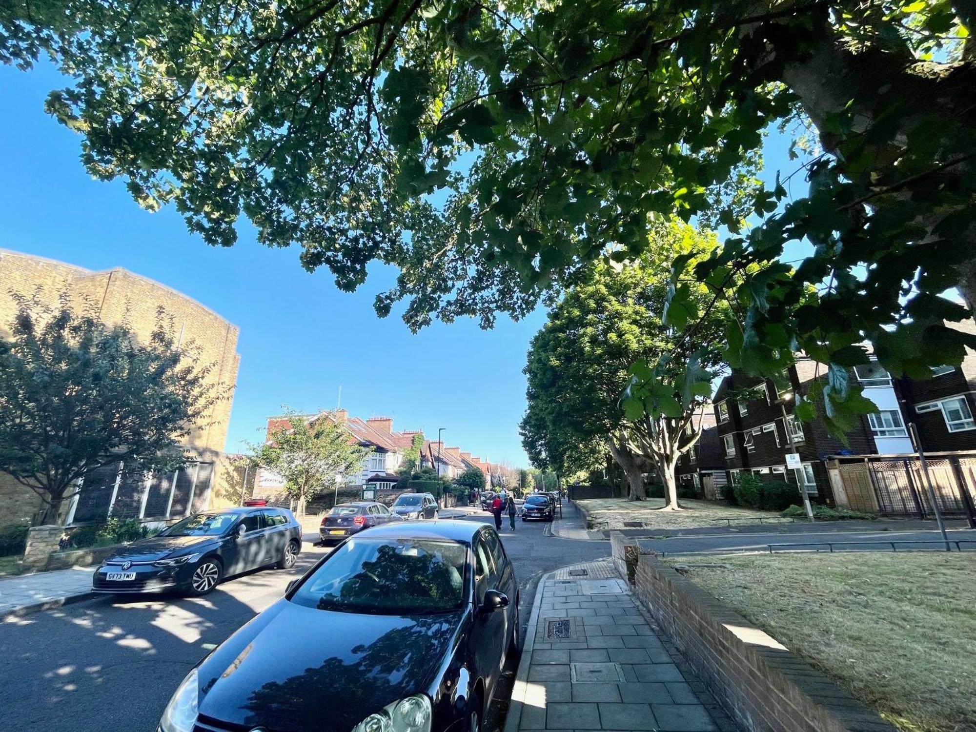 Newly Refurbished ,chic, Attractive 3 Bedroom Flat Apartamento Londres