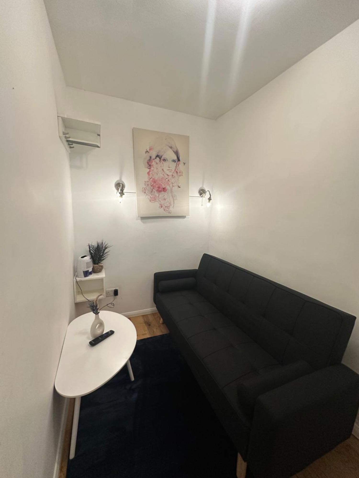 2 Bedroom Flat In Kingscross, St Pancras! 6 People * Londen