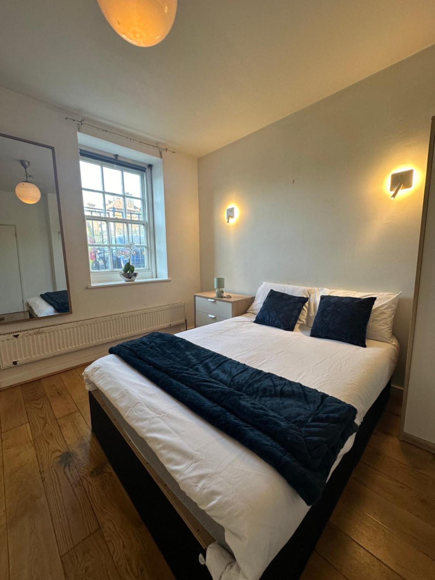 2 Bedroom Flat In Kingscross, St Pancras! 6 People