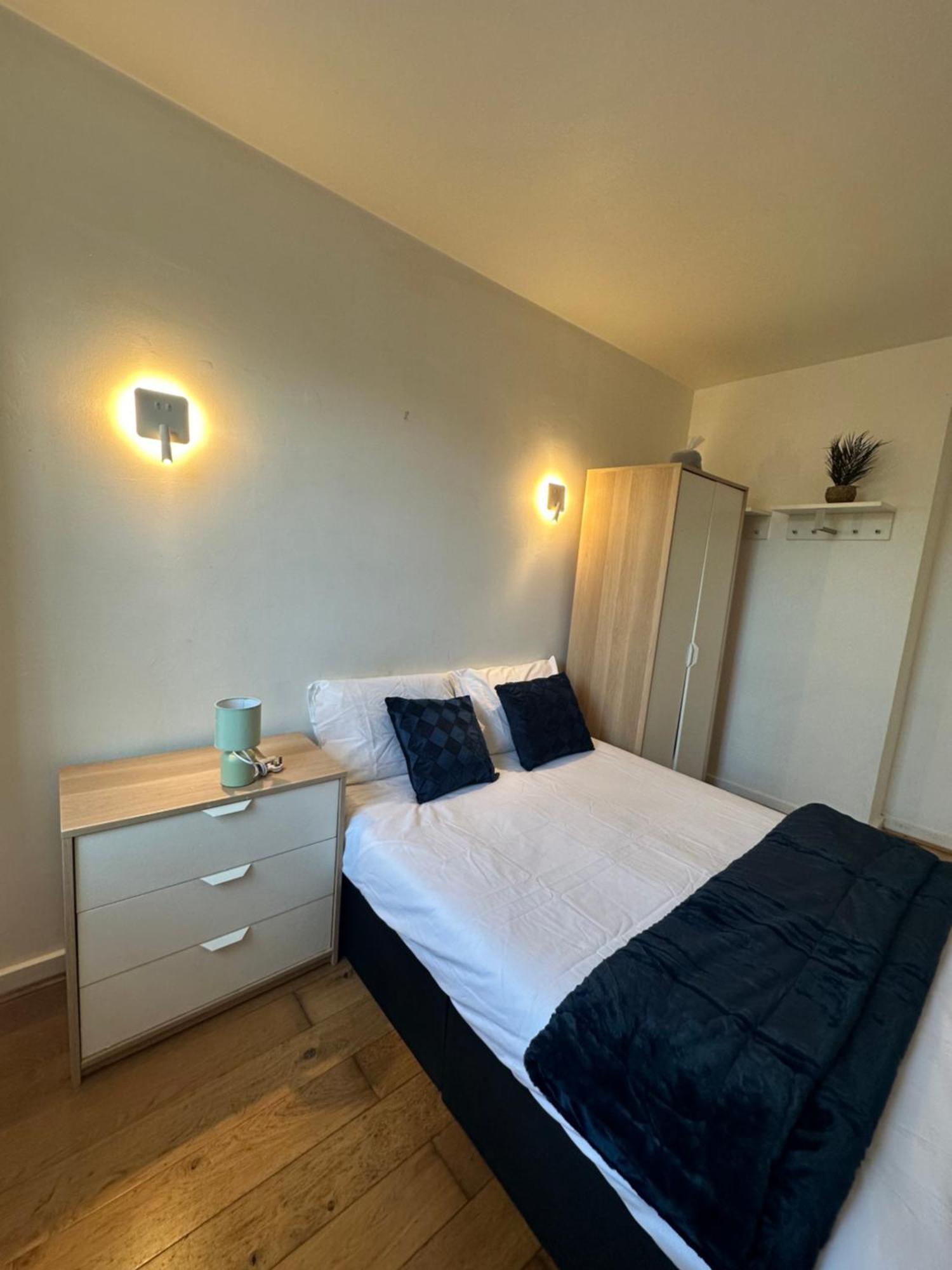 2 Bedroom Flat In Kingscross, St Pancras! 6 People Appartement
