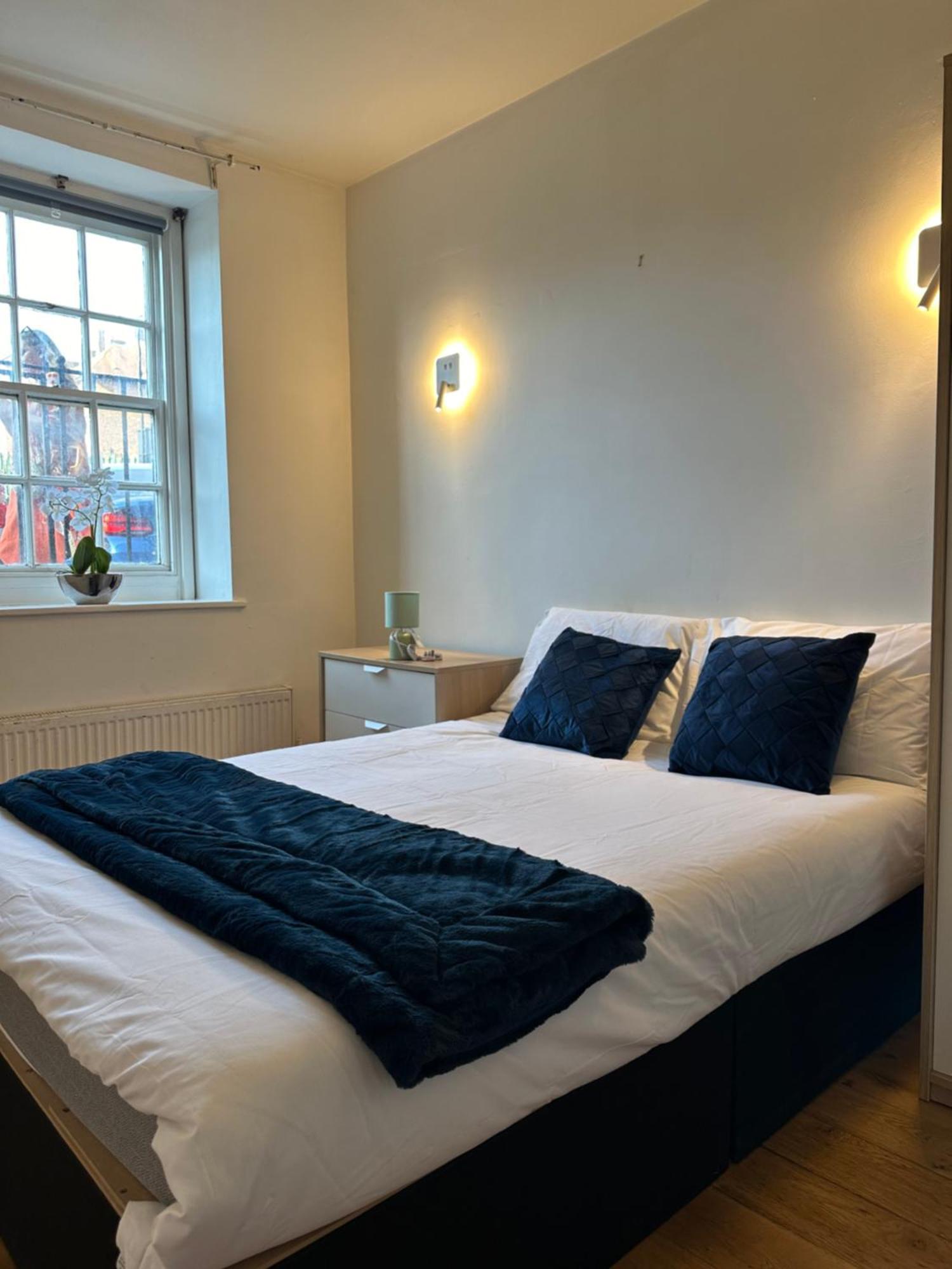 2 Bedroom Flat In Kingscross, St Pancras! 6 People Londen