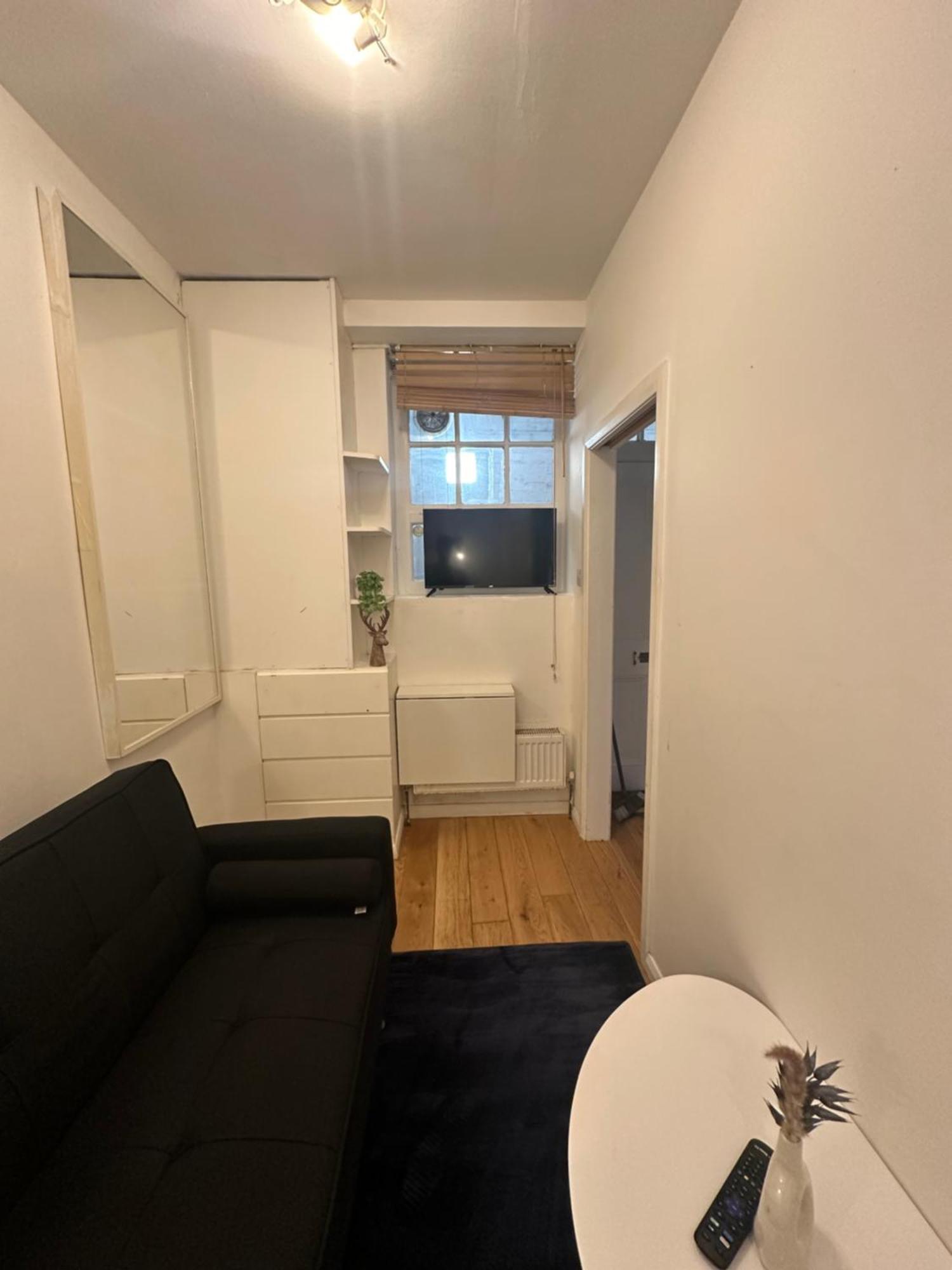 2 Bedroom Flat In Kingscross, St Pancras! 6 People Londen