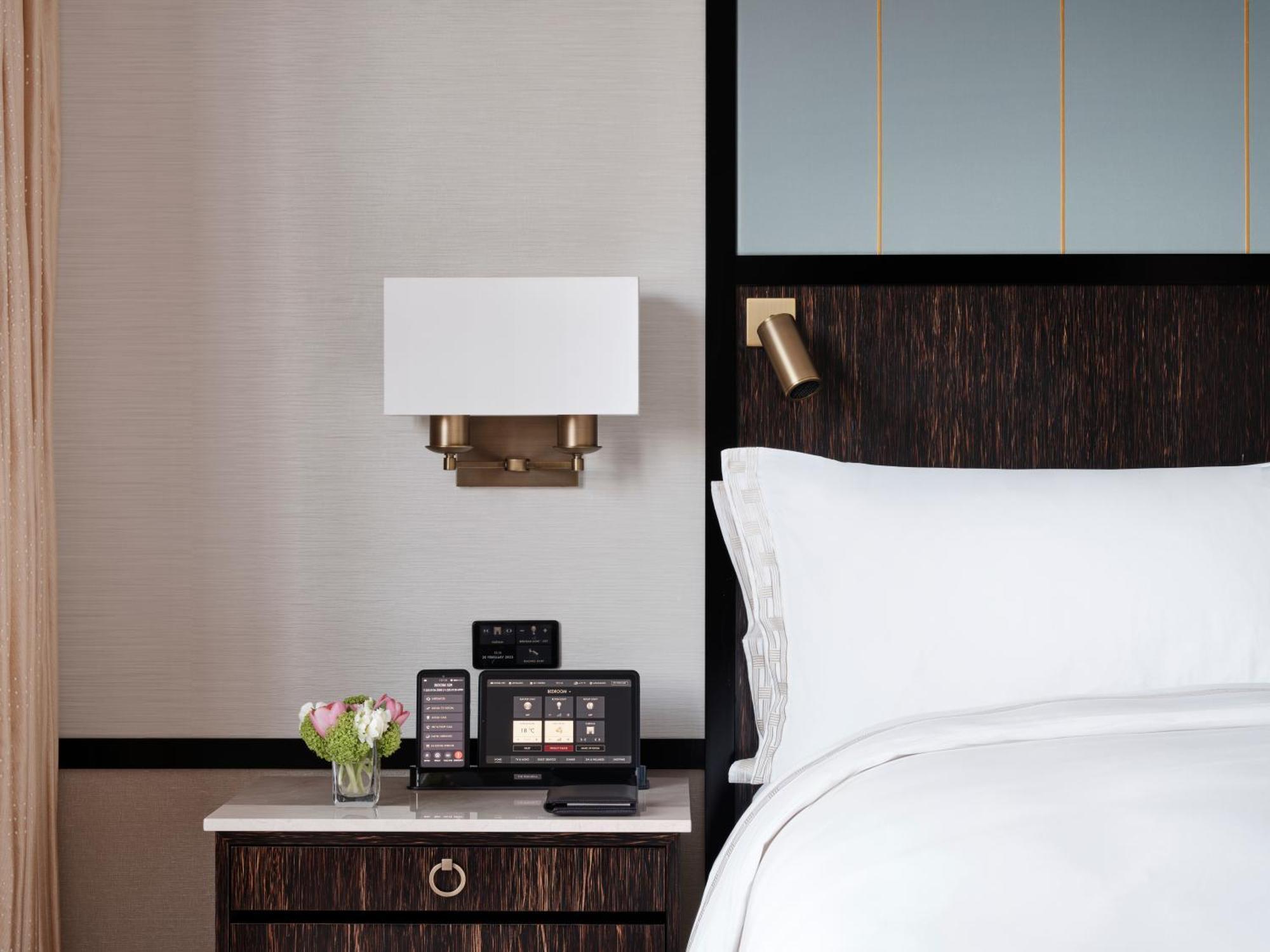 The Peninsula Hotel 5*