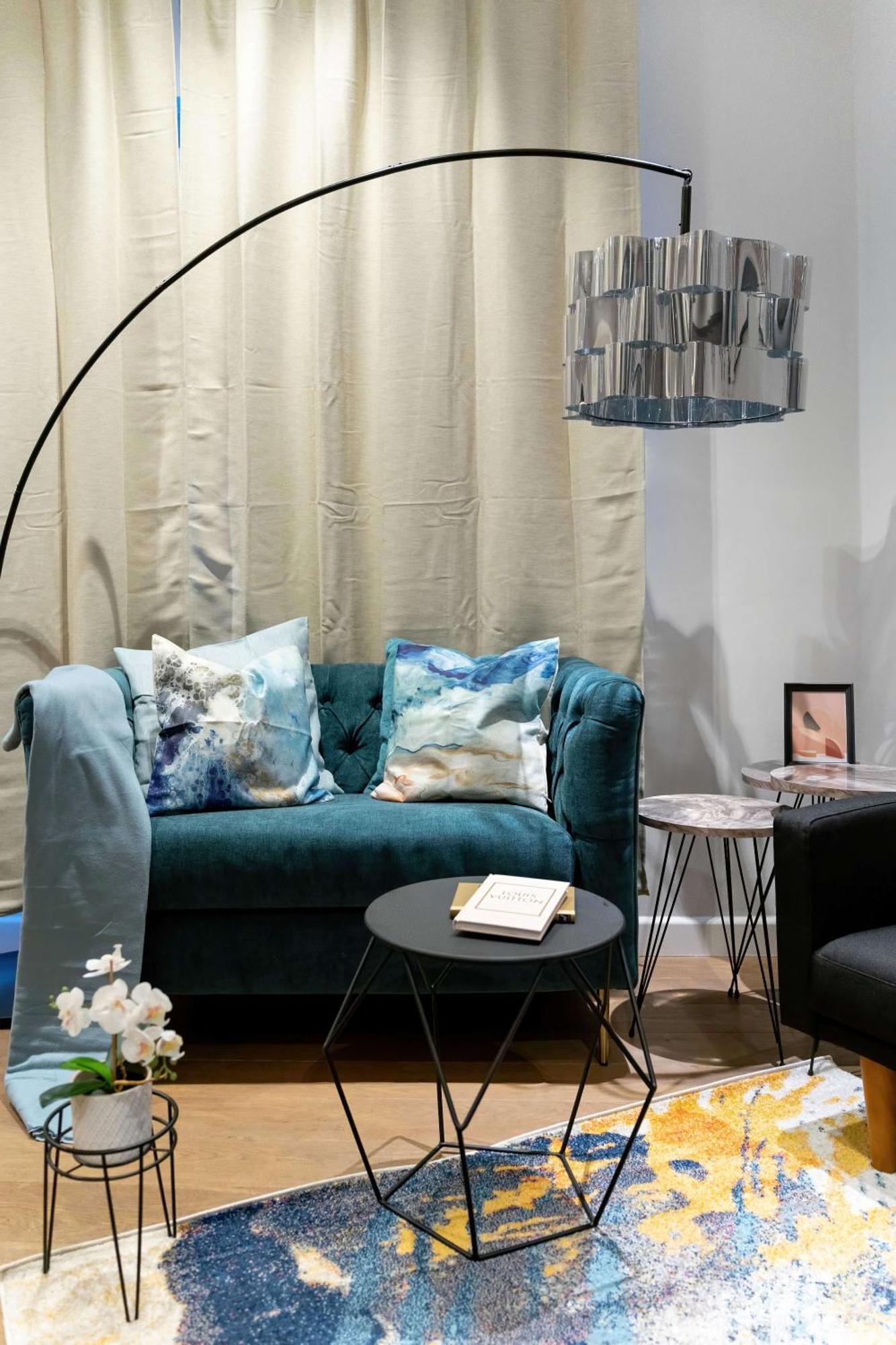 Camden Coach House By Livestay Short Lets & Serviced With Terrace Retreat & Parking Ferienhaus