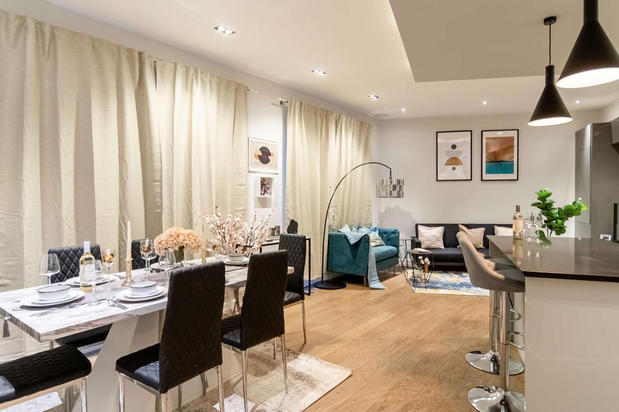 Ferienhaus Camden Coach House By Livestay Short Lets & Serviced With Terrace Retreat & Parking London