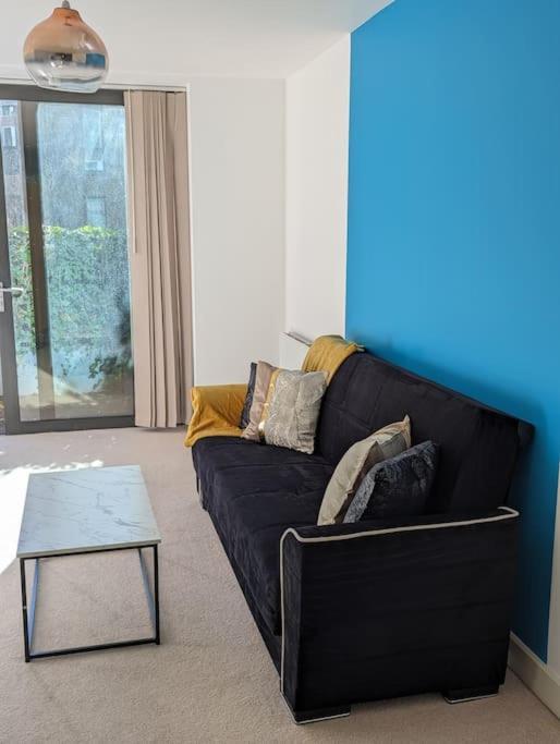 Premium Offers L Last-minute L Remigro Short Lets L 1 Bed Flat L Royal Docks L Airport & Excel L 2 Bed St Albans L Family Friendly L Near Bus Stop L Centre L Book Today With Remigro * Londres