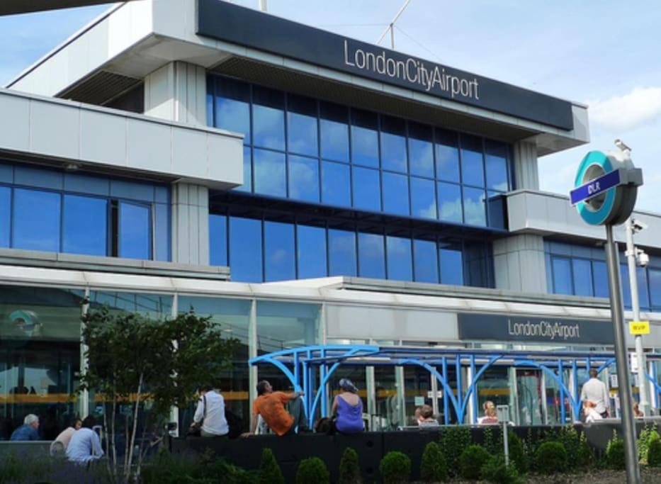 Apartamento Premium Offers L Last-minute L Remigro Short Lets L 1 Bed Flat L Royal Docks L Airport & Excel L 2 Bed St Albans L Family Friendly L Near Bus Stop L Centre L Book Today With Remigro Londres