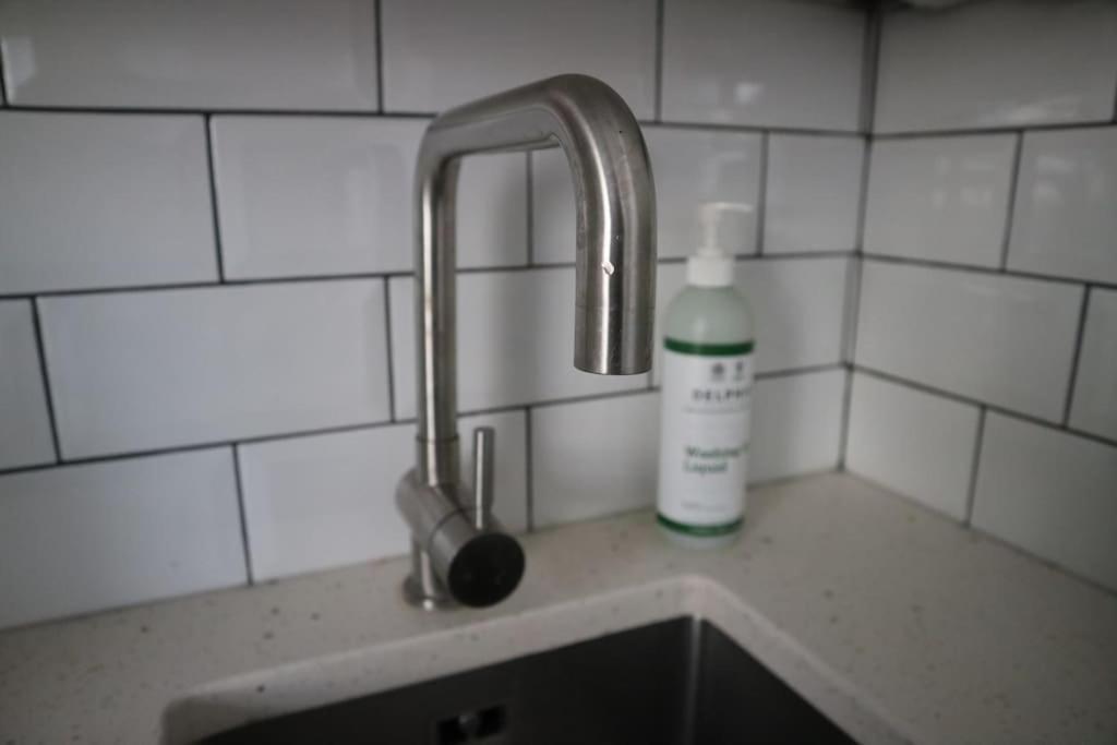 Appartement 2 Bedroom Modern, Simple Flat In Broadway Market Londres