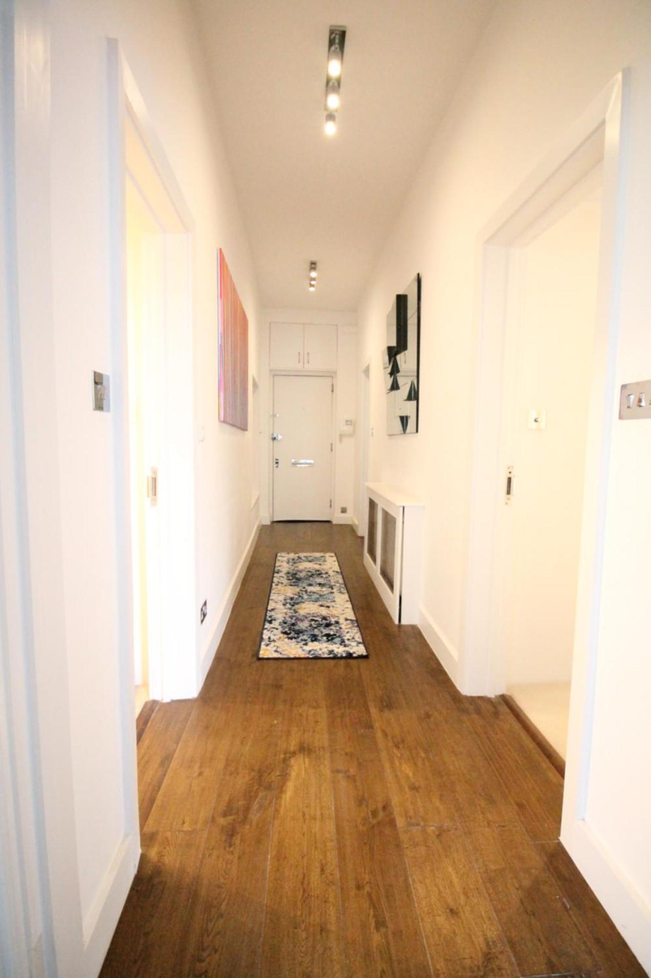 Apartment Contemporary 3 Double Bedroom 2 Bathroom Haven In The Heart Of Chelsea Exquisite With A Designer's Touch