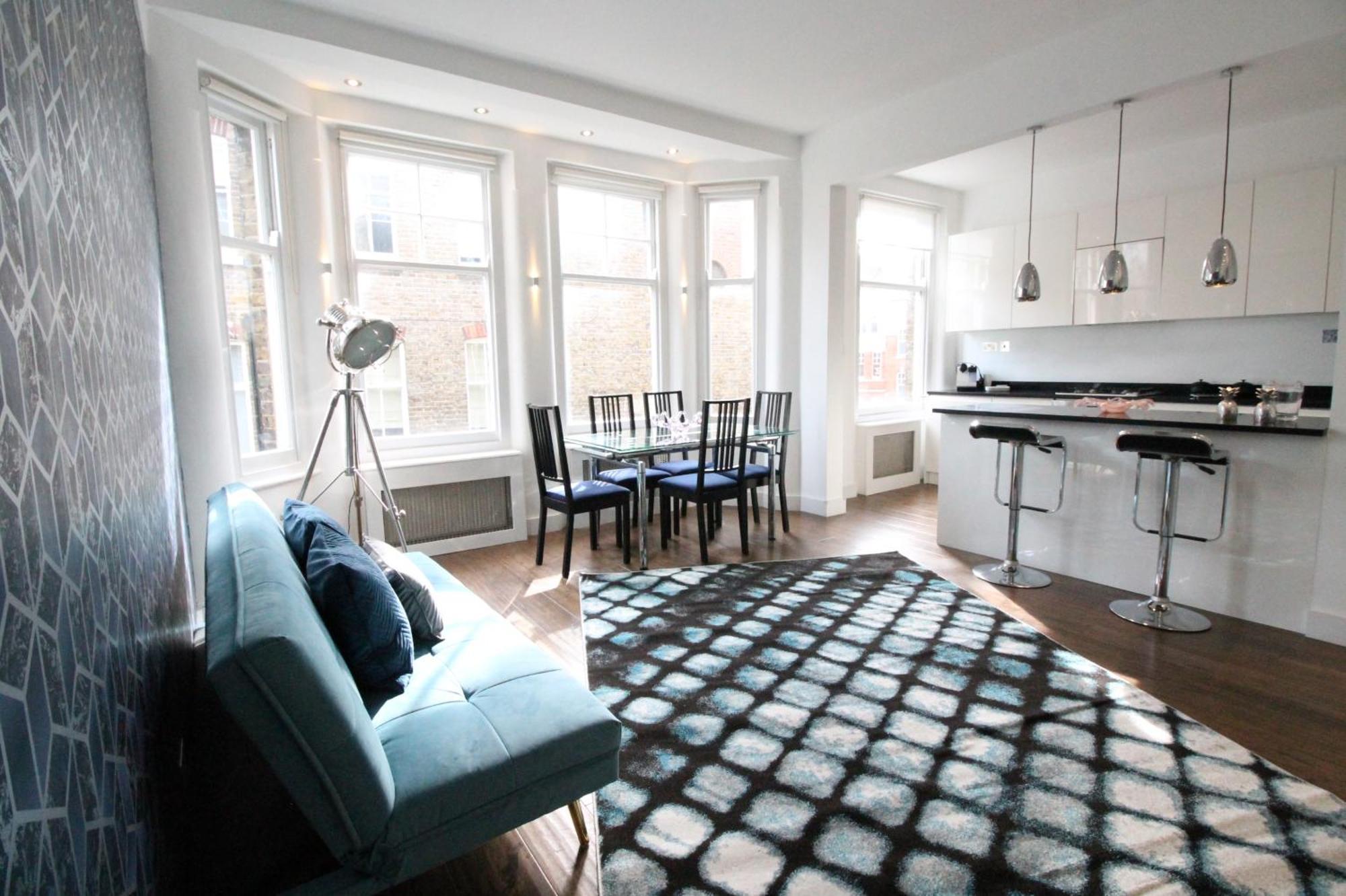 Contemporary 3 Double Bedroom 2 Bathroom Haven In The Heart Of Chelsea Exquisite With A Designer's Touch *