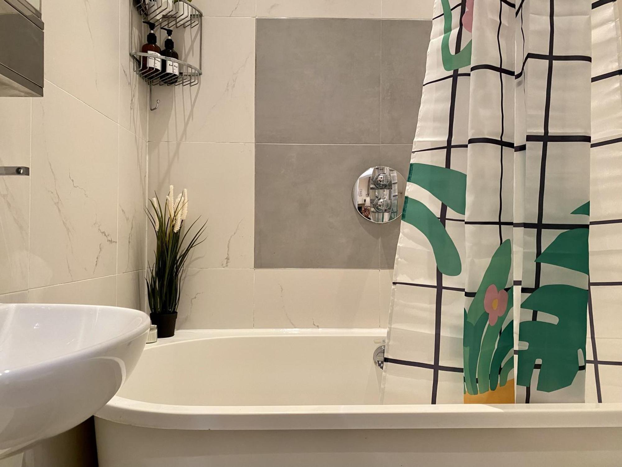 Entire Flat, Central London, Bank Payment To The Host Within 24h From The Reservation Londres