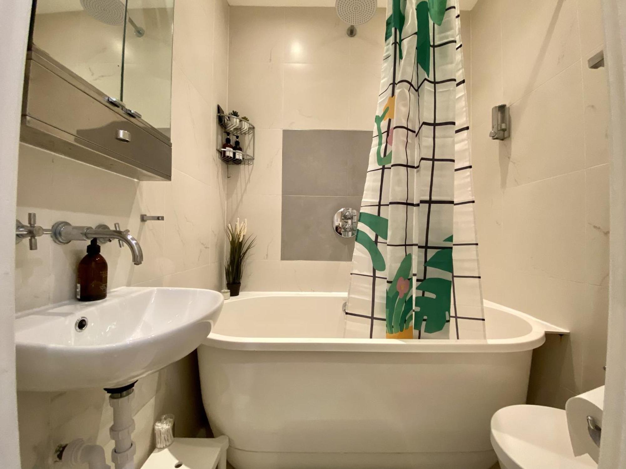 Entire Flat, Central London, Bank Payment To The Host Within 24h From The Reservation Apartamento *