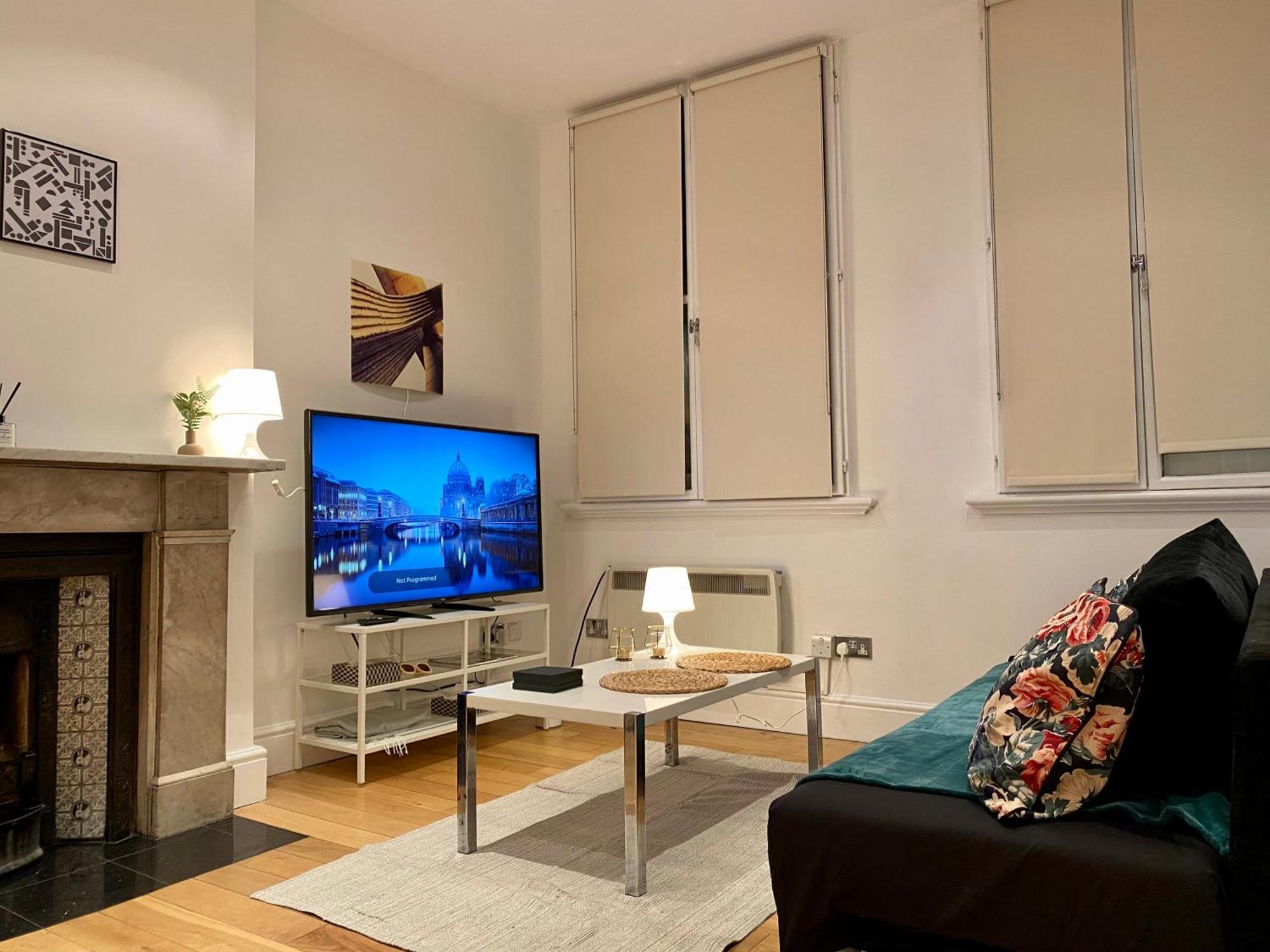 Apartamento Entire Flat, Central London, Bank Payment To The Host Within 24h From The Reservation Londres