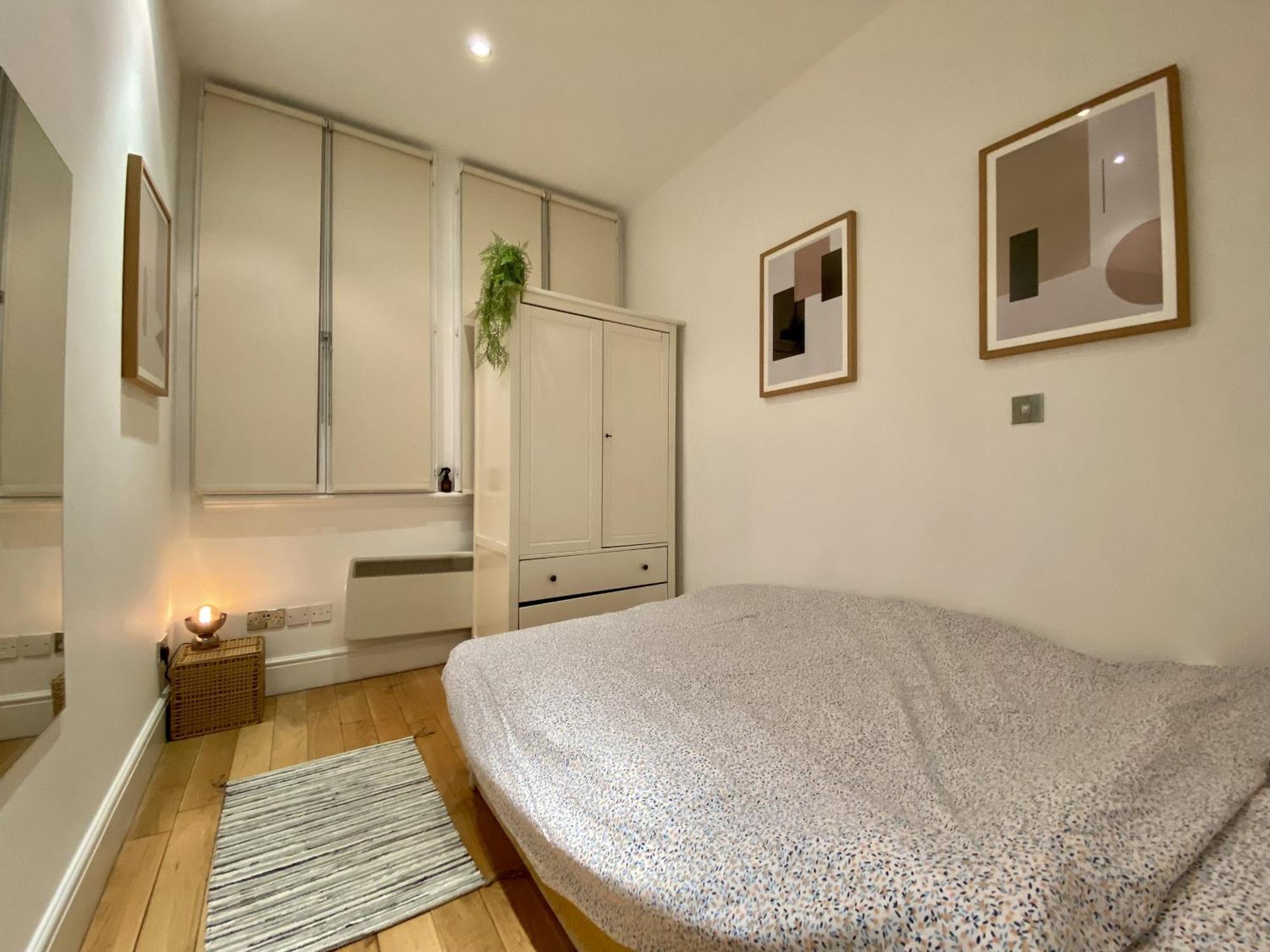 Entire Flat, Central London, Bank Payment To The Host Within 24h From The Reservation *