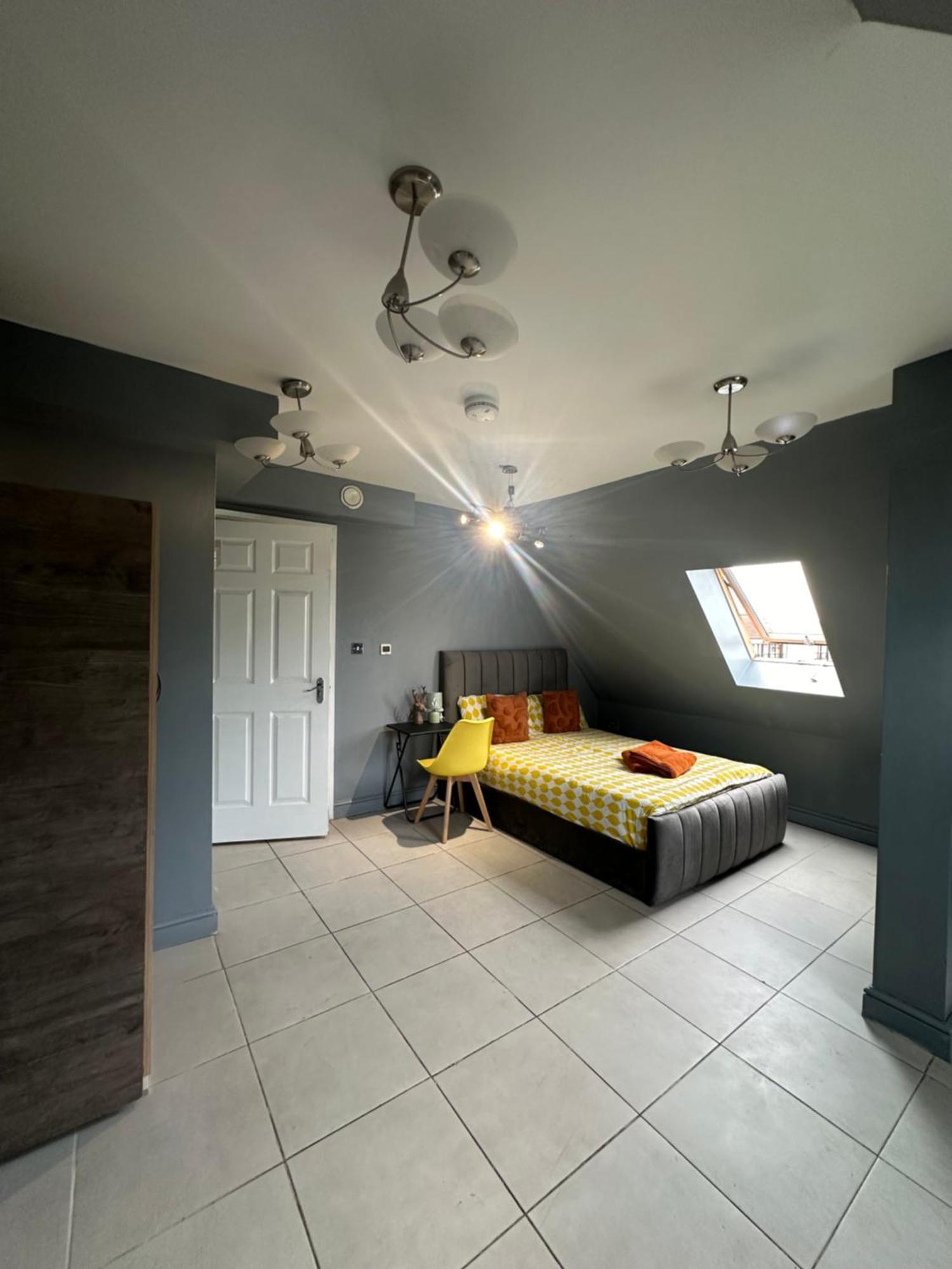 Luxury In Rooftop Penthouse In Central London, Shared Flat London
