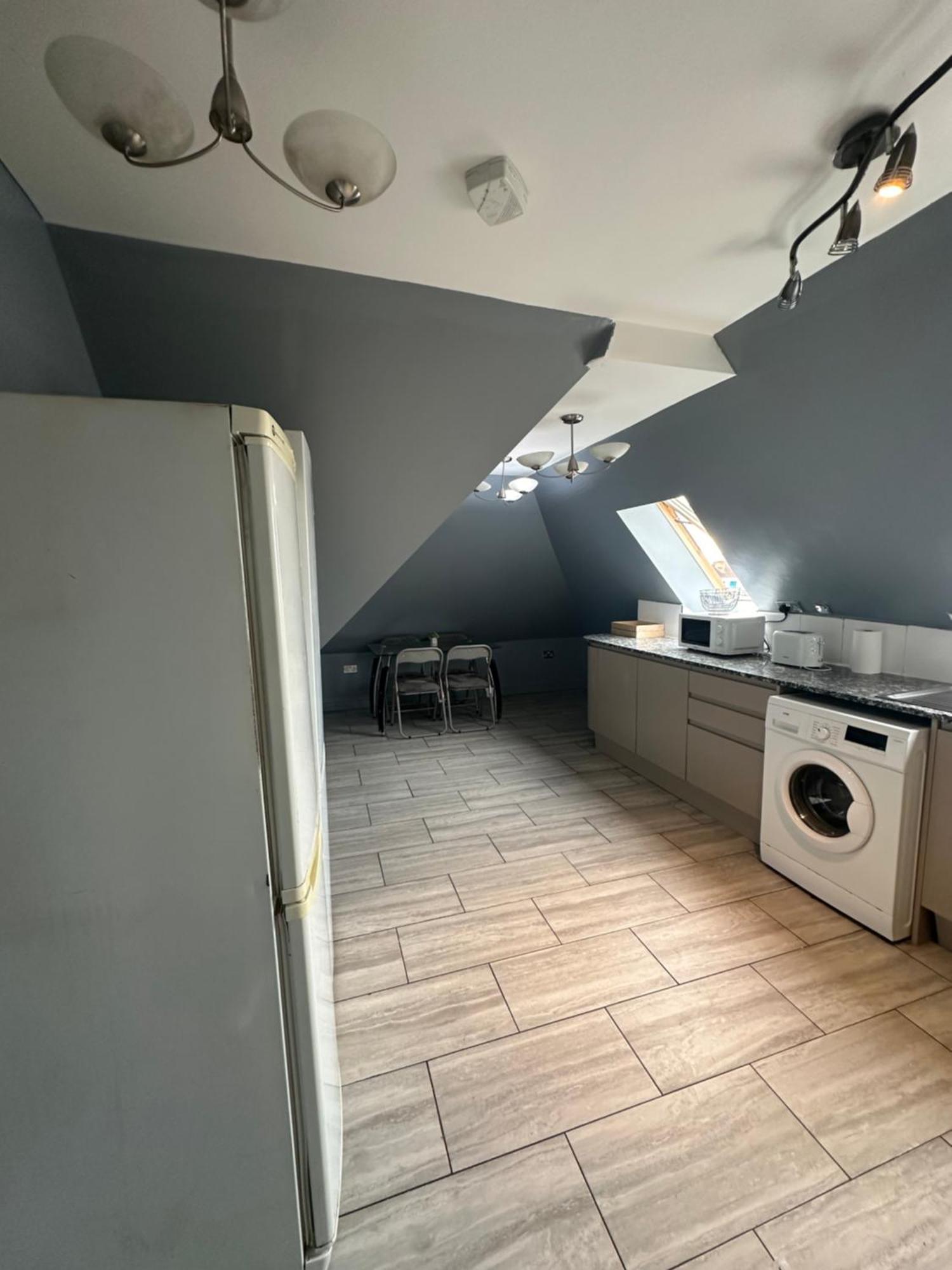 Luxury In Rooftop Penthouse In Central London, Shared Flat