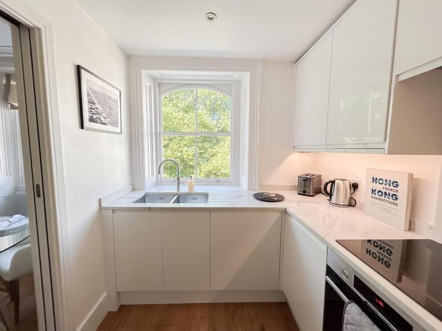 Luxurious In A Prestigious Location Londres