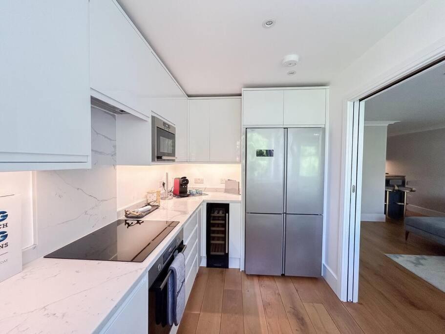 Luxurious In A Prestigious Location * Londres