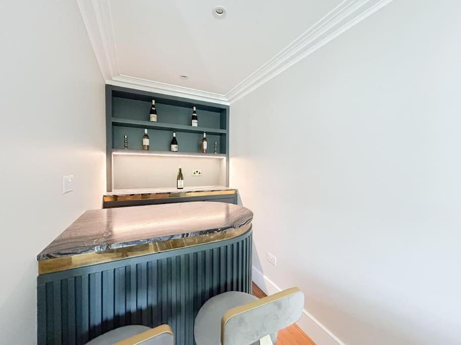 Luxurious In A Prestigious Location Appartement