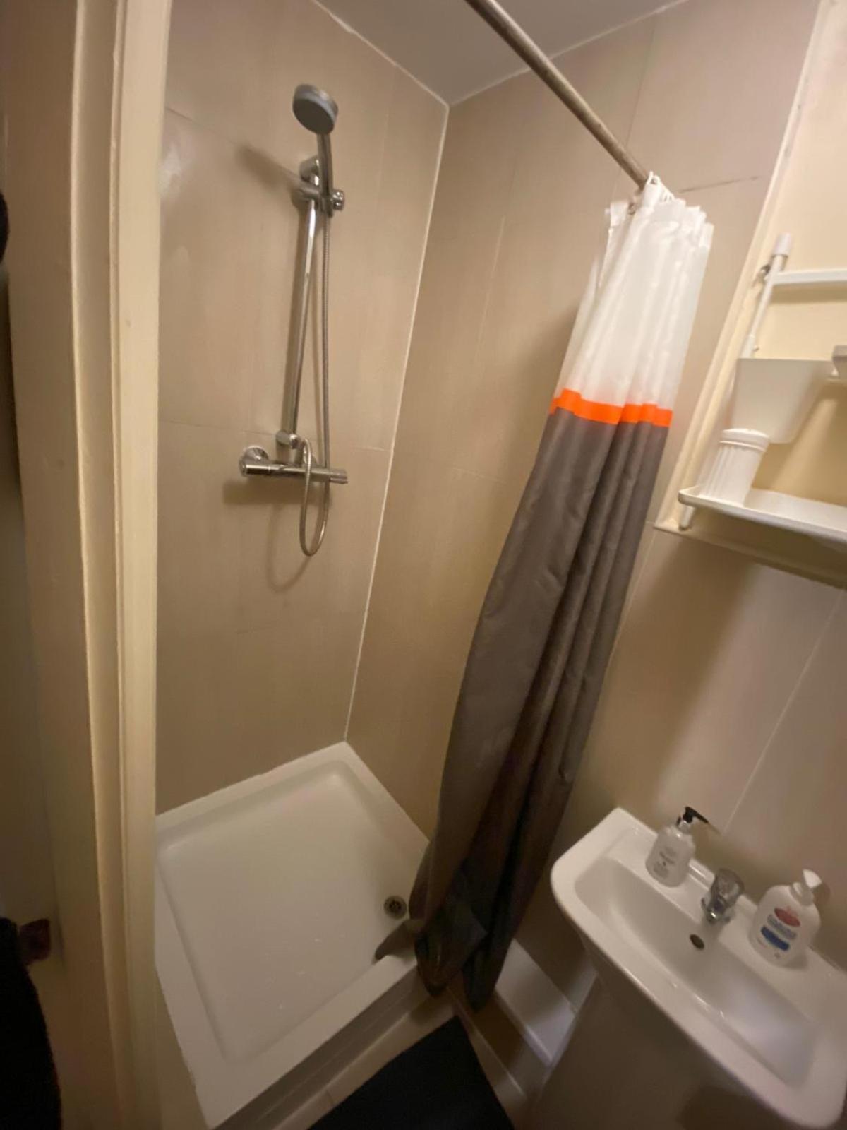 Beautiful Studio Flat Close To Central Appartement Londres