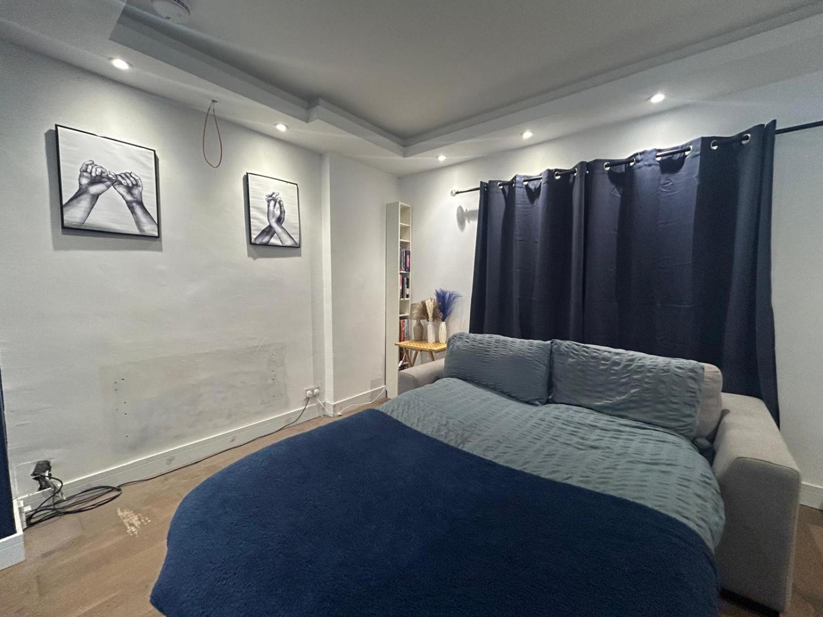 Wandworth, South Deluxe King 2 Homestay London