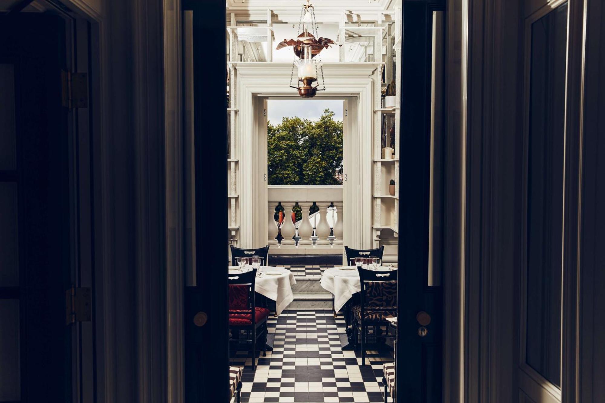 At Sloane Hotel Londen