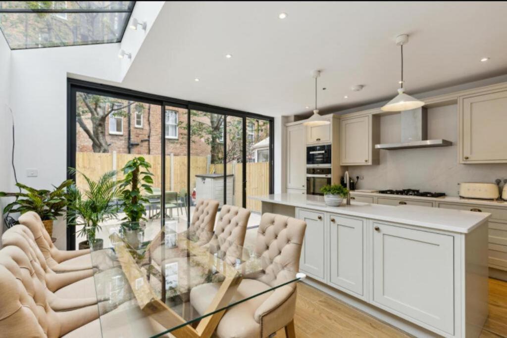 Сasa de vacaciones Stylish & Spacious 4 Beds House *