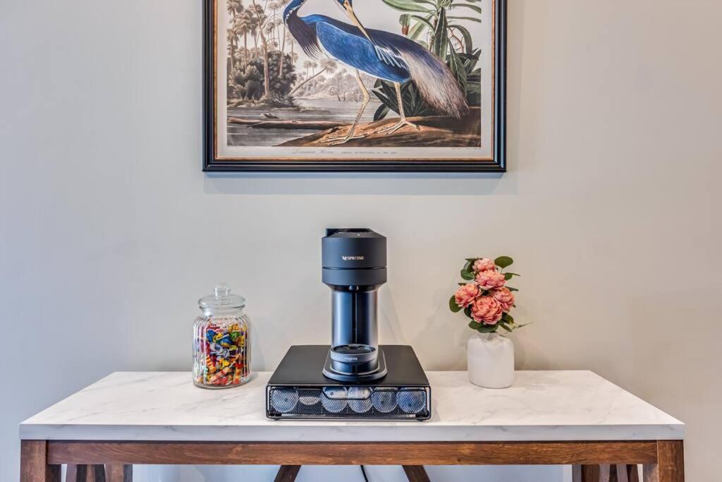 Сasa de vacaciones Beautiful 5 Bedroom 4 Bathroom House In W6 By Yoko - 10 Minute's To - Free Parking, Fast Wifi, Work Desks And Smarttvs With And Netflix Londres