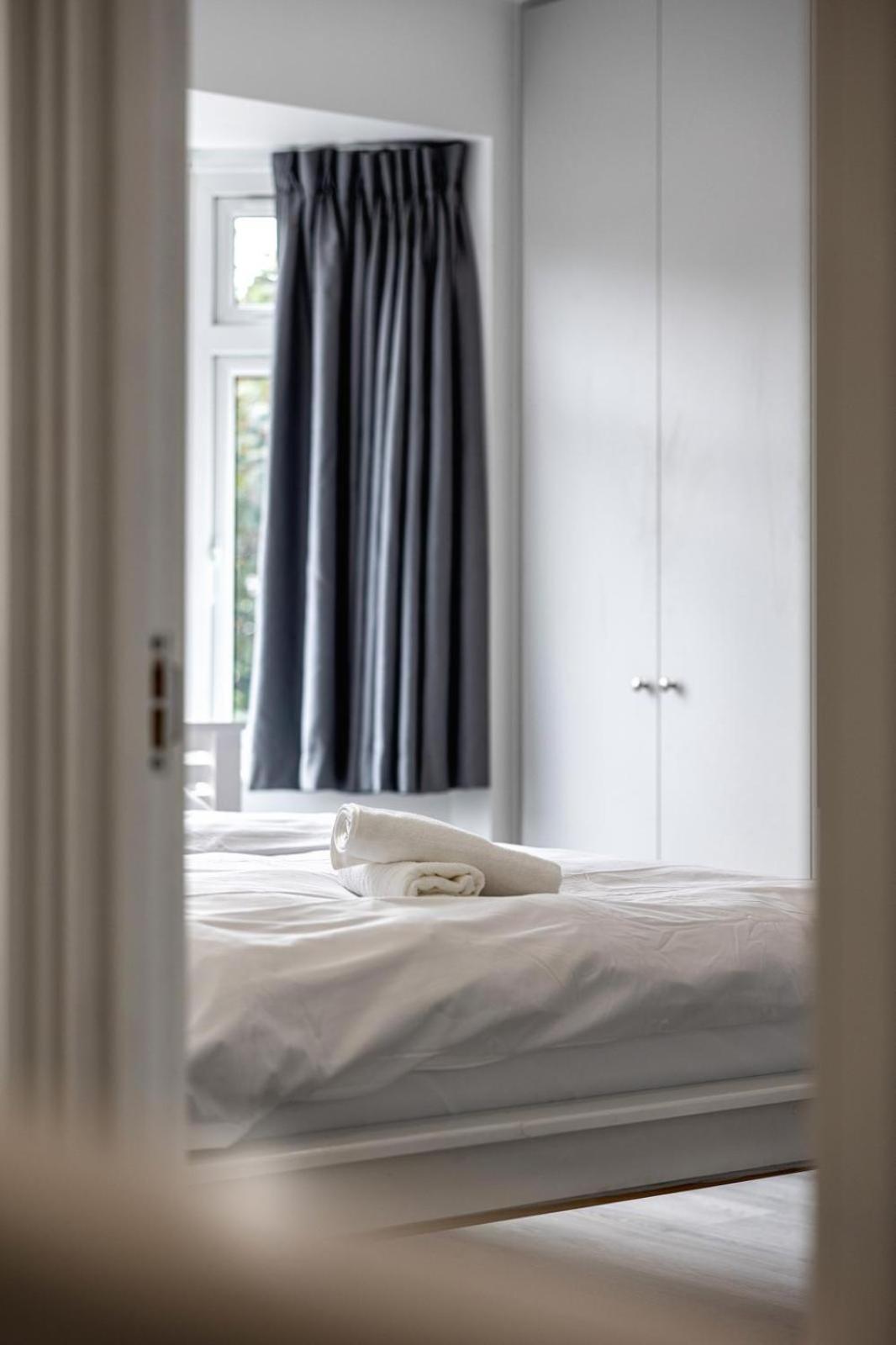Modern With Driveway Parking For 2 Vehicles, Near Tottenham Hotspur Stadium, White Hart Lane Train Station Vakantiehuis *