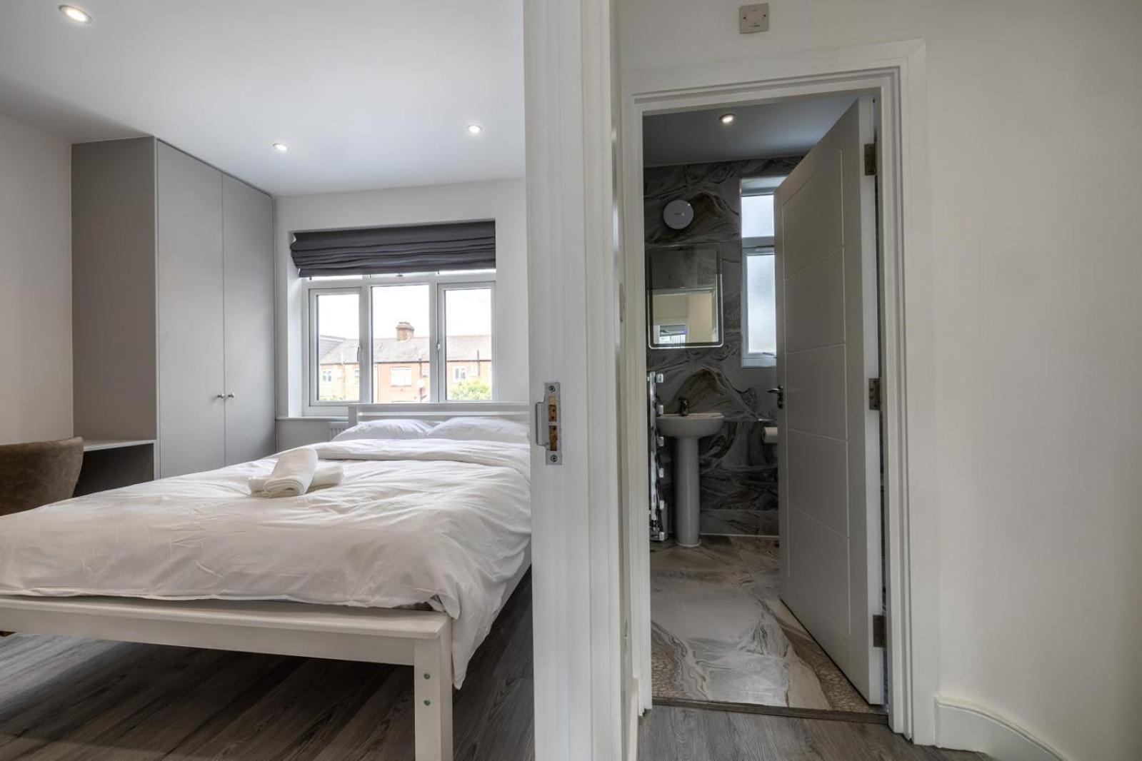 Modern With Driveway Parking For 2 Vehicles, Near Tottenham Hotspur Stadium, White Hart Lane Train Station Сasa de vacaciones