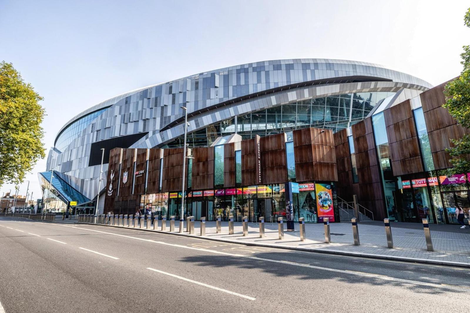 Modern With Driveway Parking For 2 Vehicles, Near Tottenham Hotspur Stadium, White Hart Lane Train Station Vakantiehuis