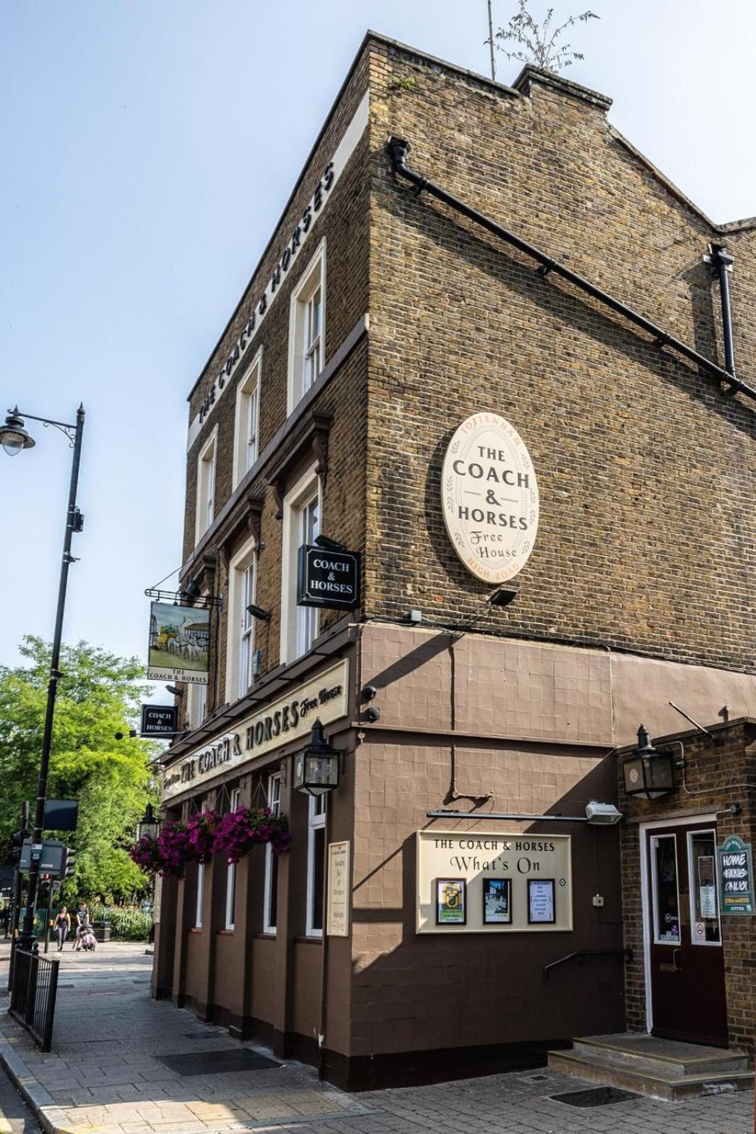 Modern With Driveway Parking For 2 Vehicles, Near Tottenham Hotspur Stadium, White Hart Lane Train Station Vakantiehuis Londen