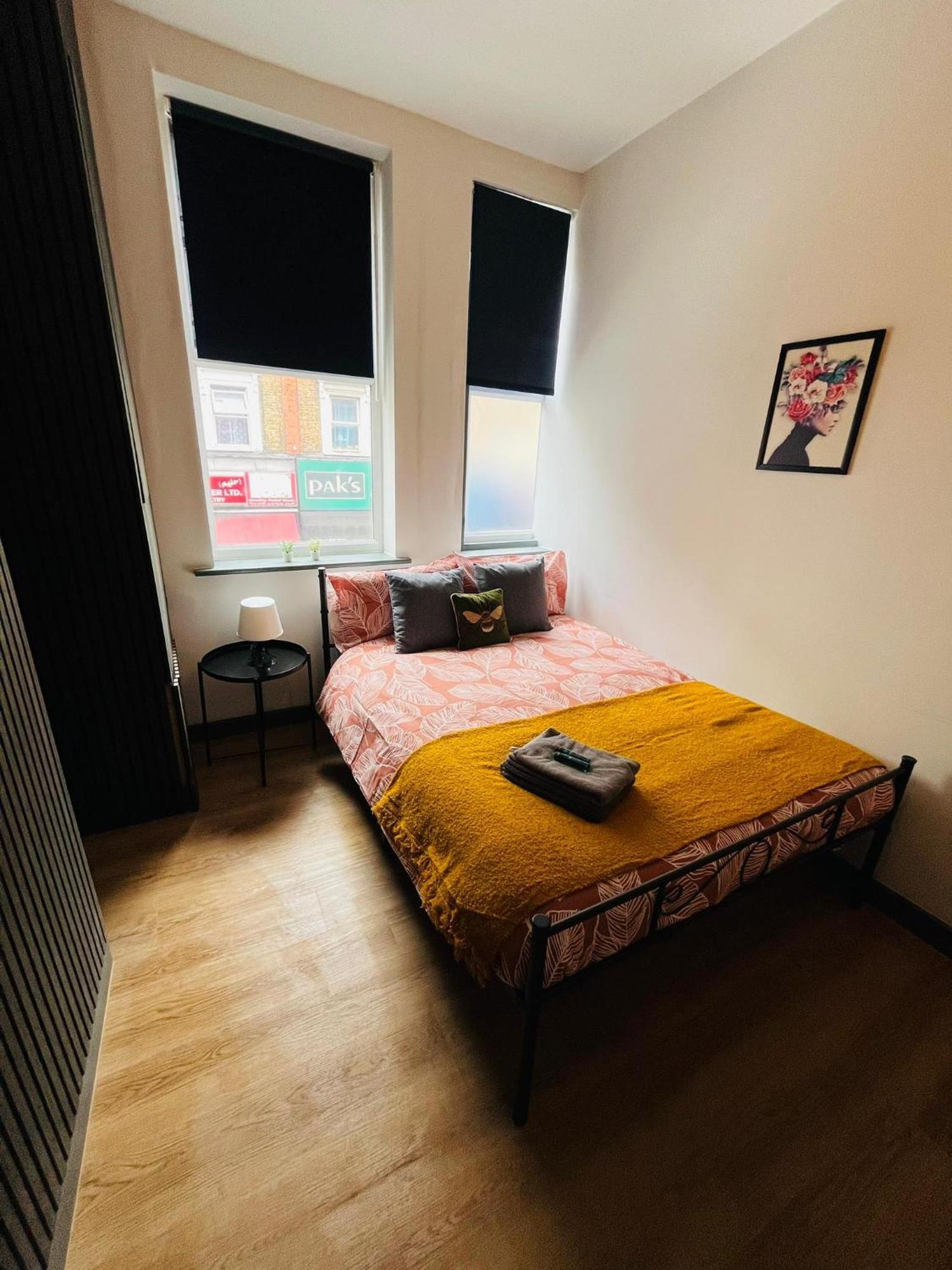 Kilburn Guest 167 * London