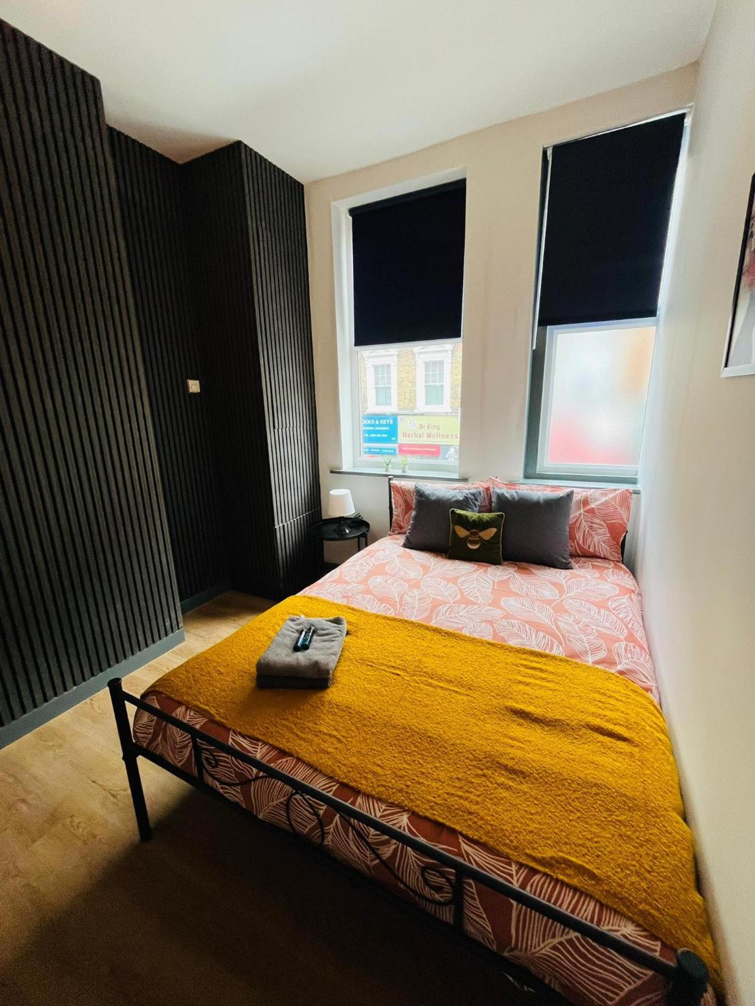 Kilburn Guest 167 London